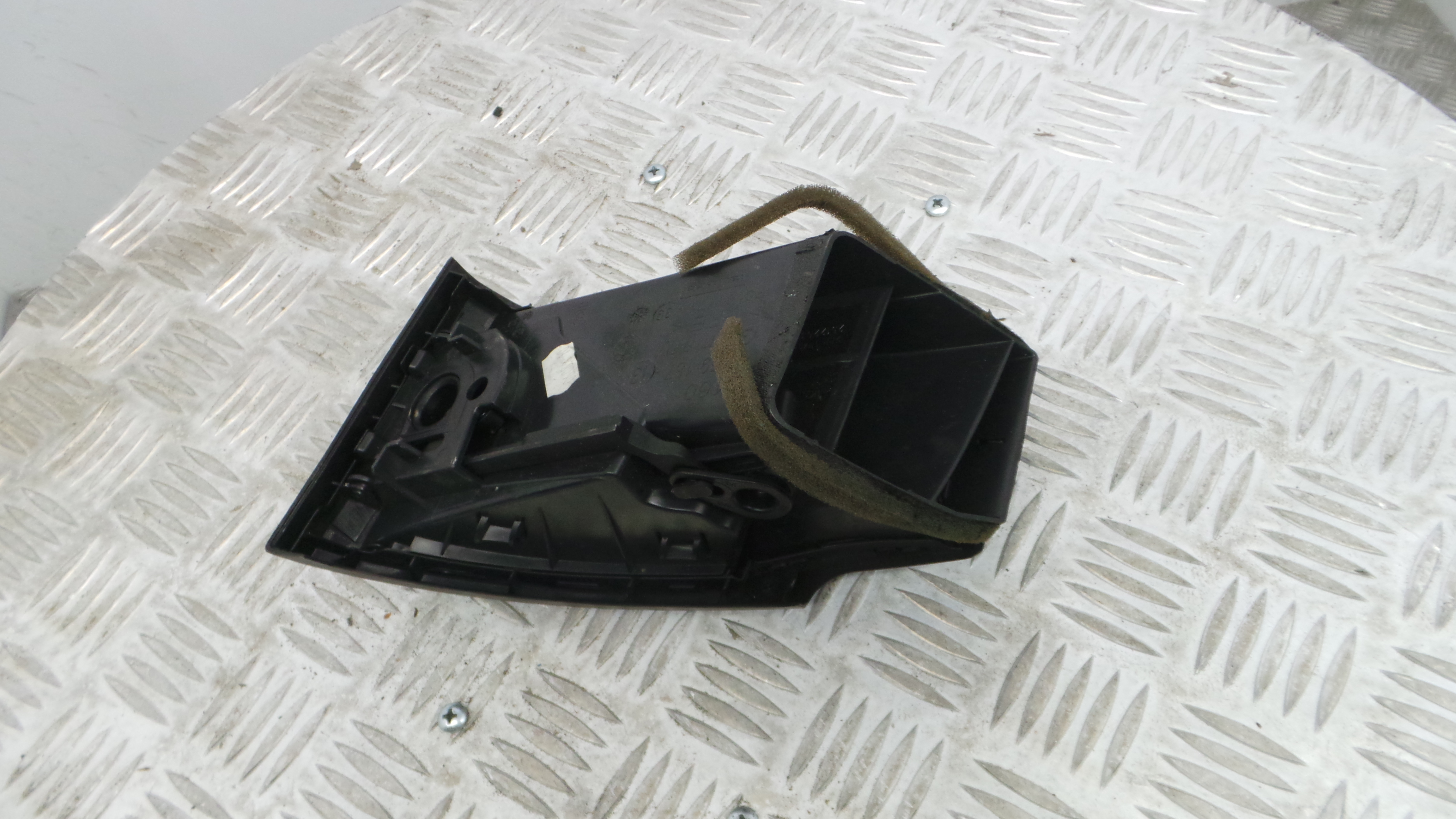 Grelha da Sofagem 51.60-7059187 - BMW 1 (E87)-33183081