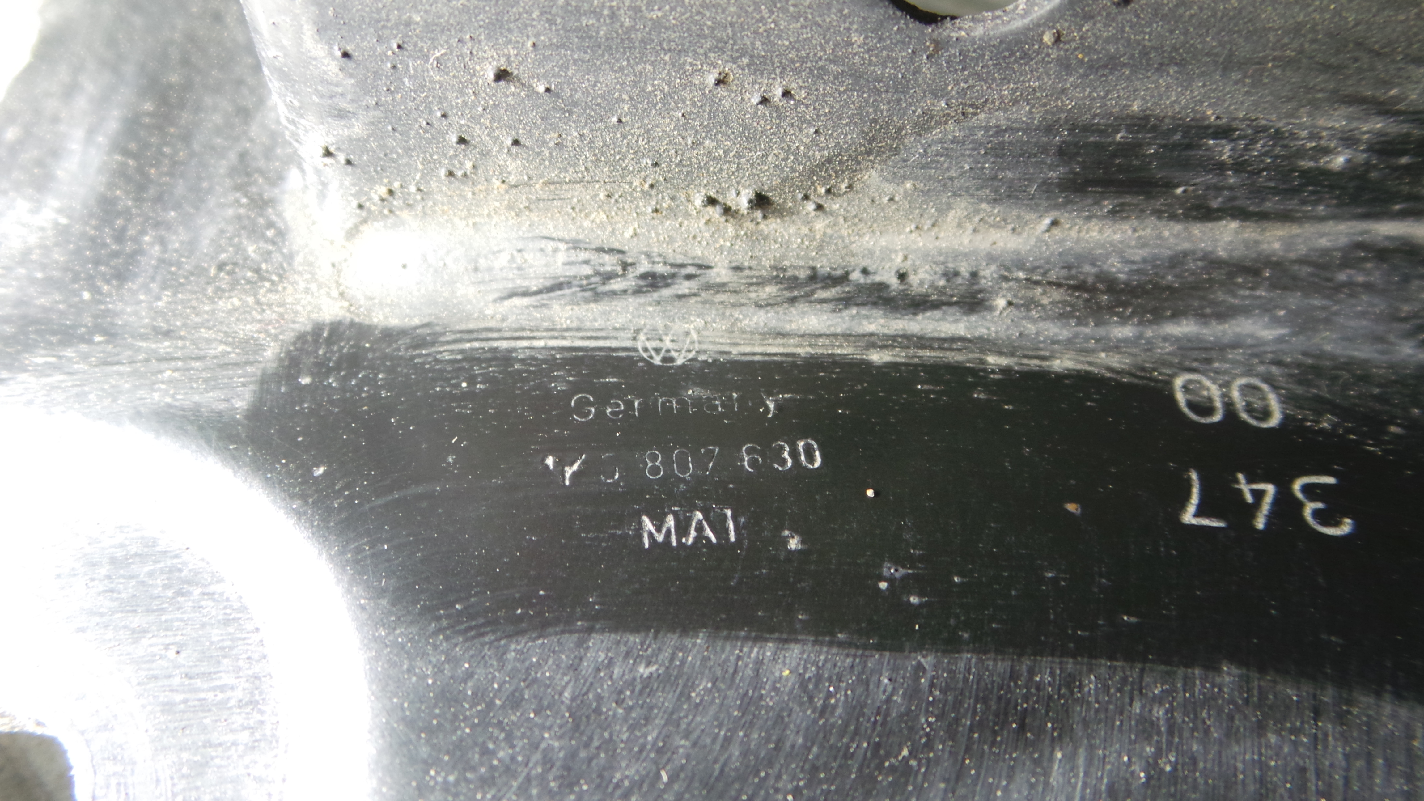 Reforco do Para Choques Traseiro  1K0807630 - VW GOLF V (1K1)-33183292