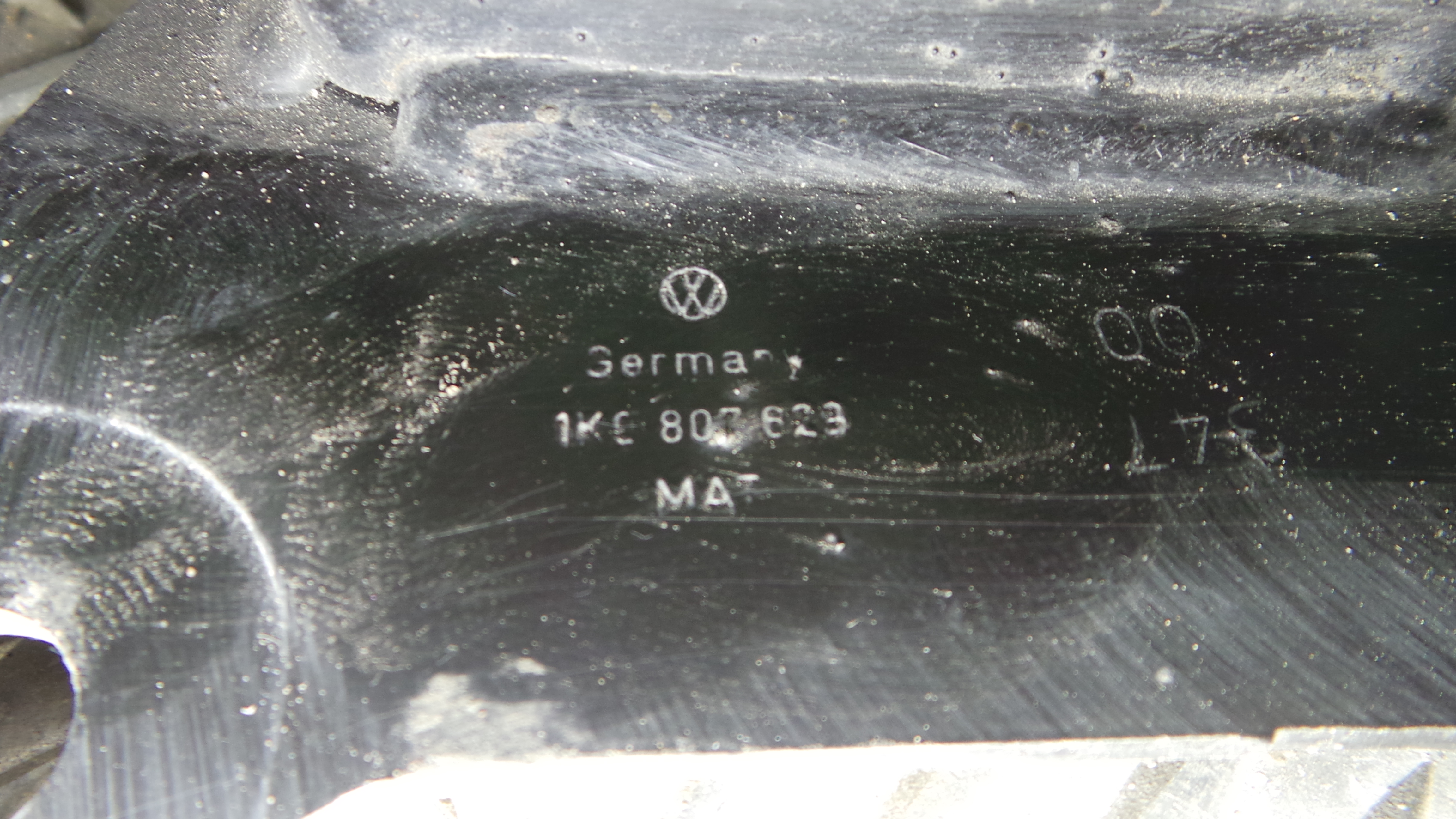 Reforco do Para Choques Traseiro  1K0807630 - VW GOLF V (1K1)-33183292