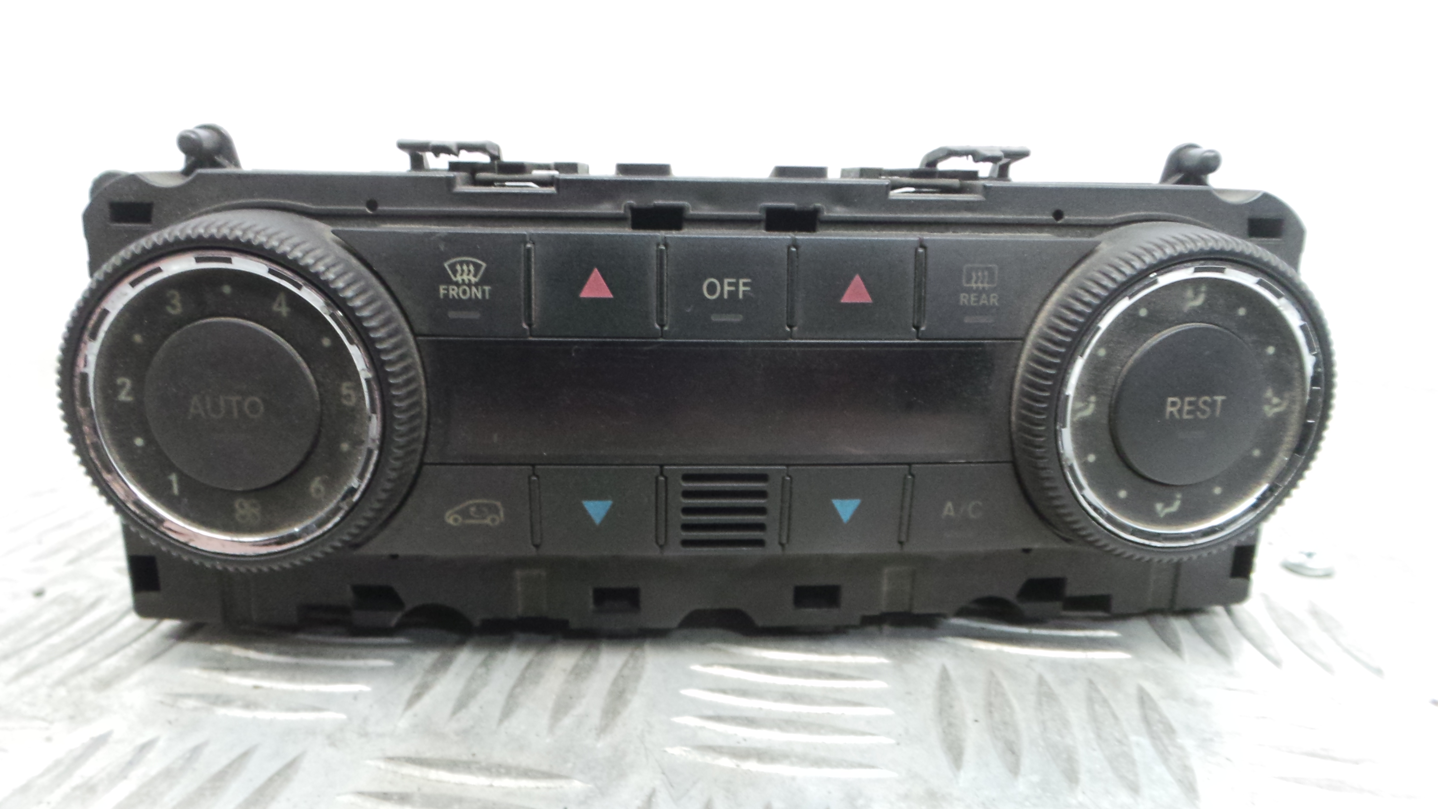 Comando da Sofagem / Climatronic A1698301485 - MERCEDES-BENZ B-CLASS Sports Tourer (W245)-33183516