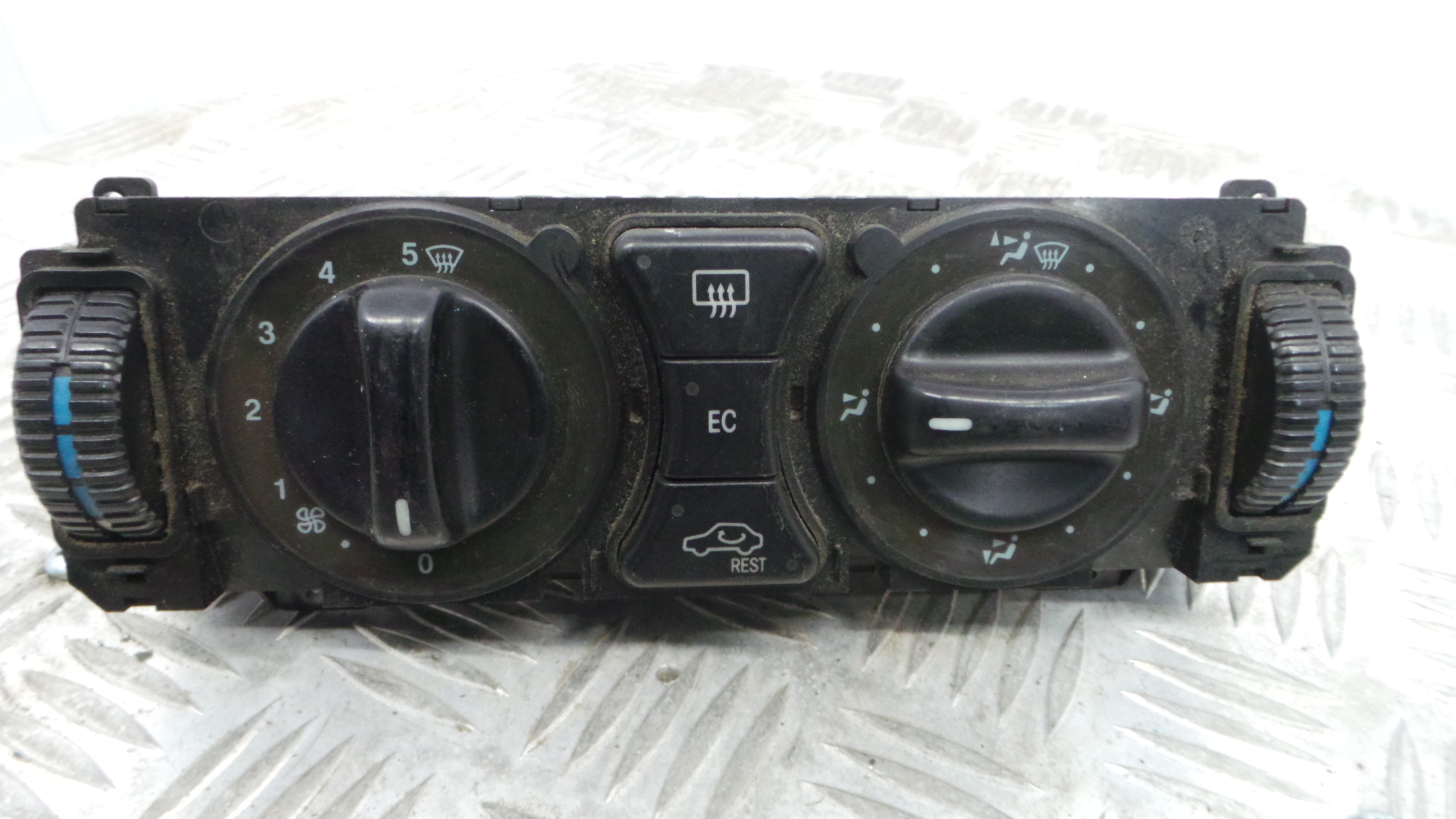 Comando da Sofagem / Climatronic 2108302985 - MERCEDES-BENZ CLK (C208)-33183525