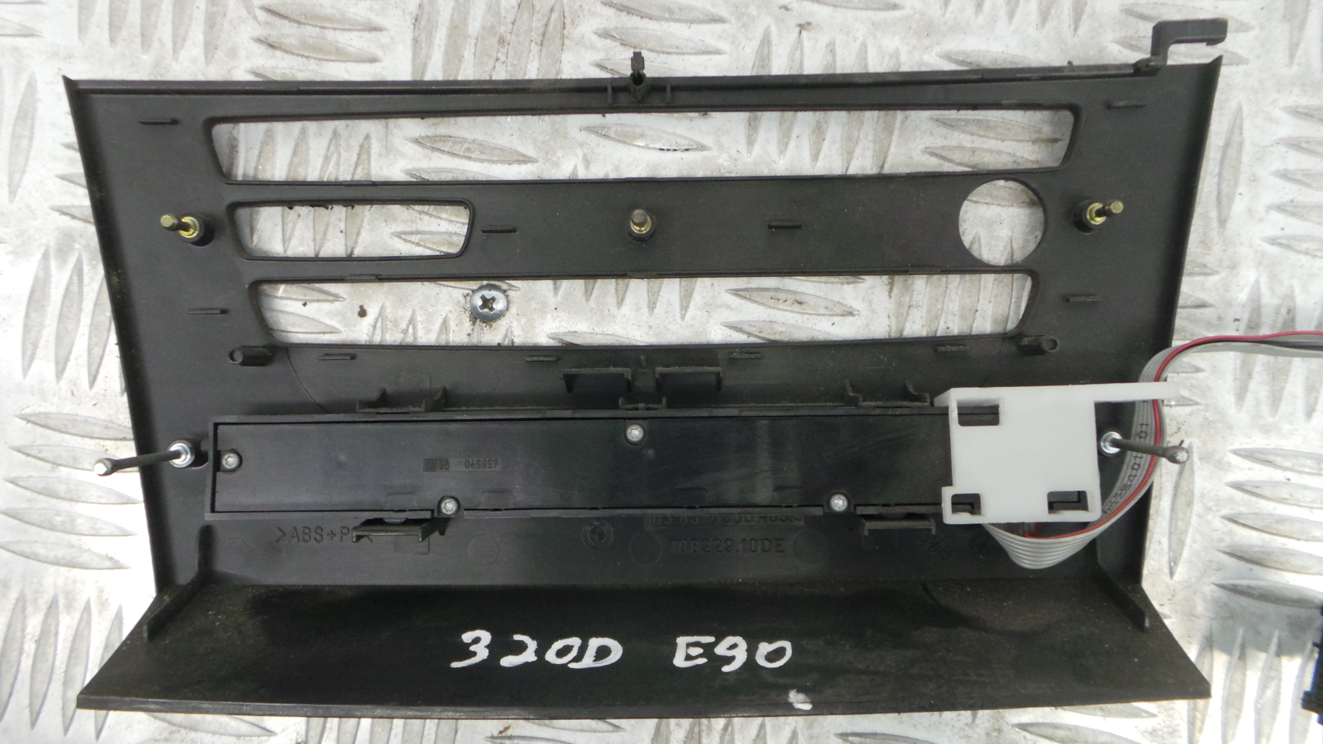 Acessórios para auto rádios 65.83-6958409 - BMW 3 (E90)-33183554