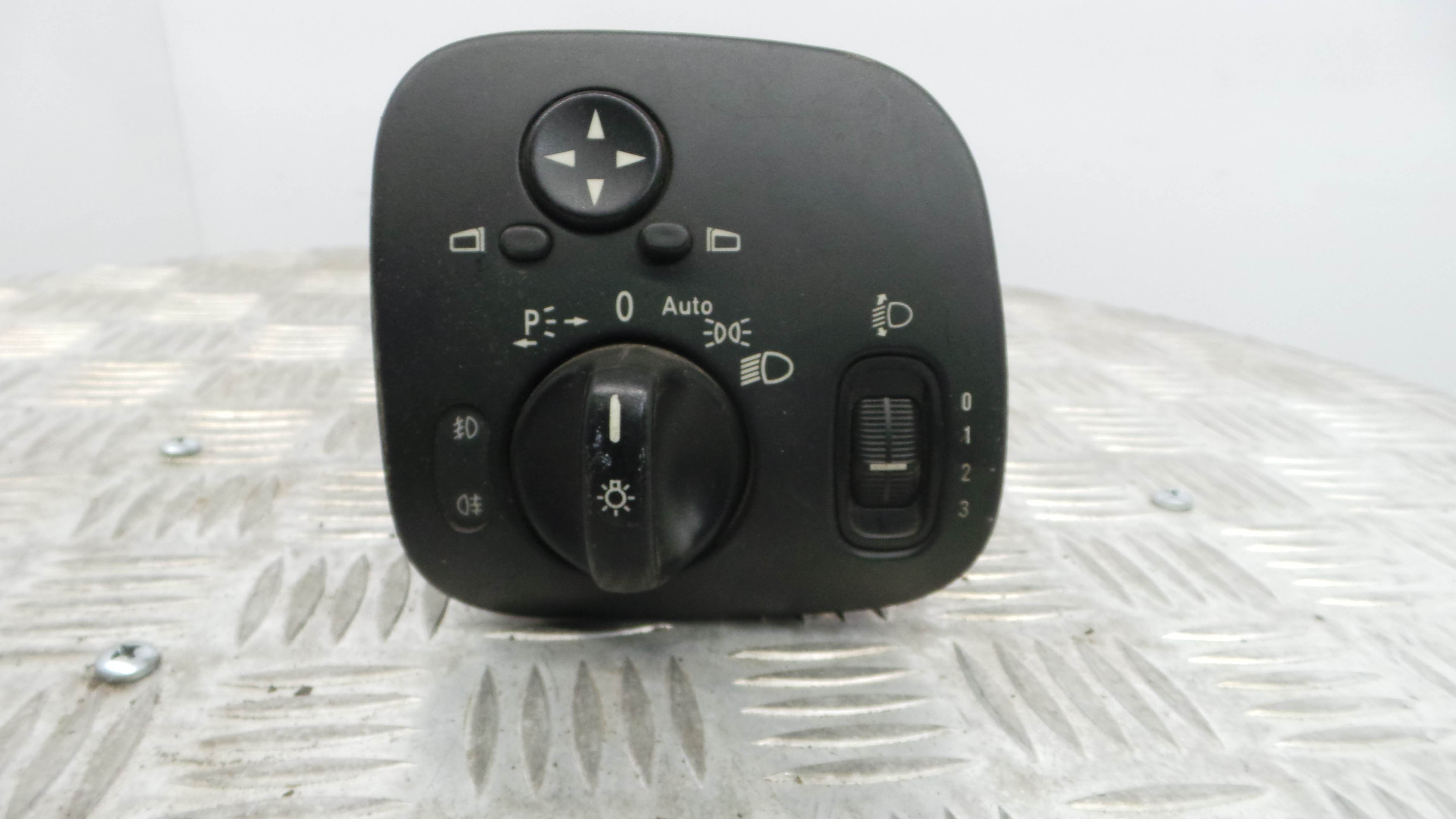 Comando das luzes A2035450604 - MERCEDES-BENZ C-CLASS (W203)-33183573 Comando das luzes A2035450604 - MERCEDES-BENZ C-CLASS (W203)-33183573