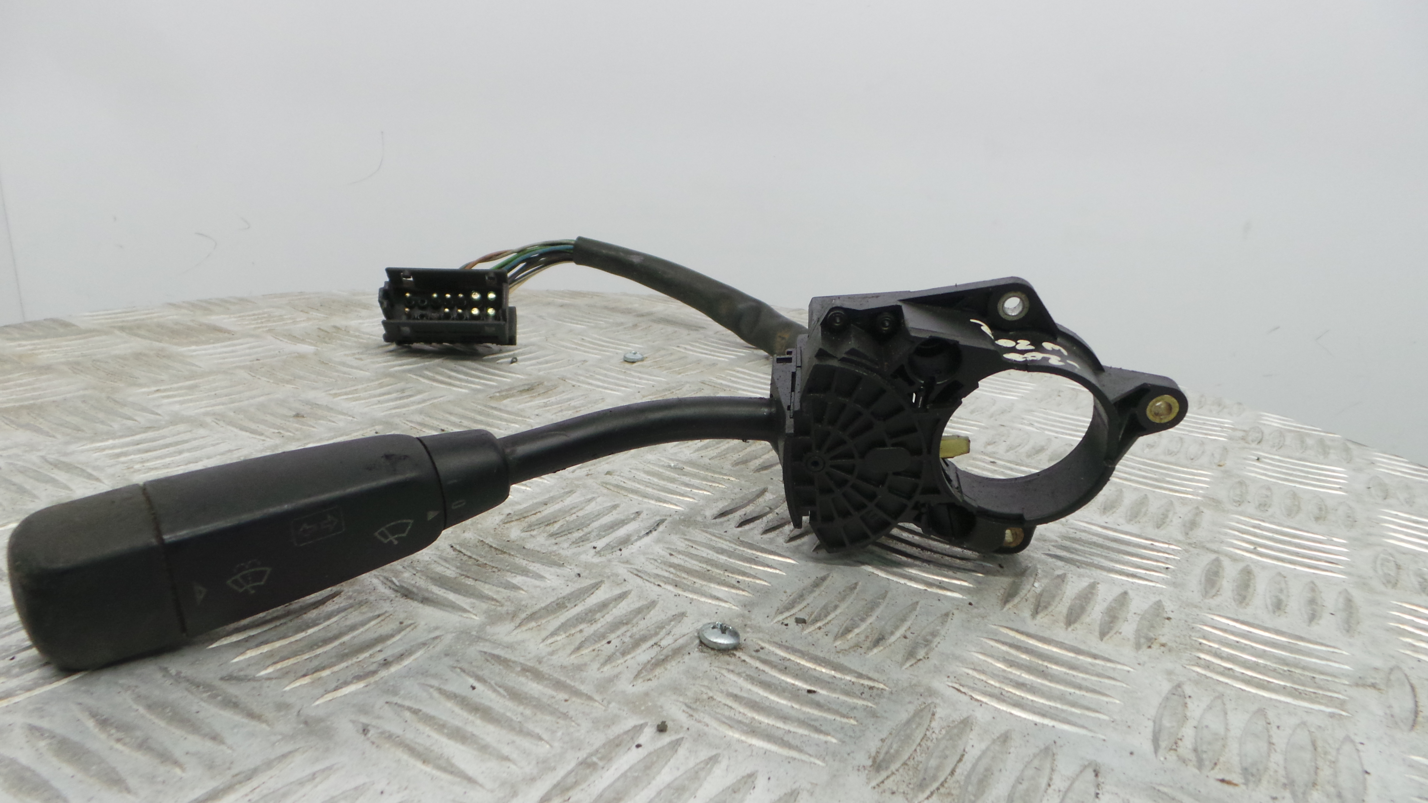 Comando de Limpa Para Brisas  - MERCEDES-BENZ C-CLASS (W202)-33183806