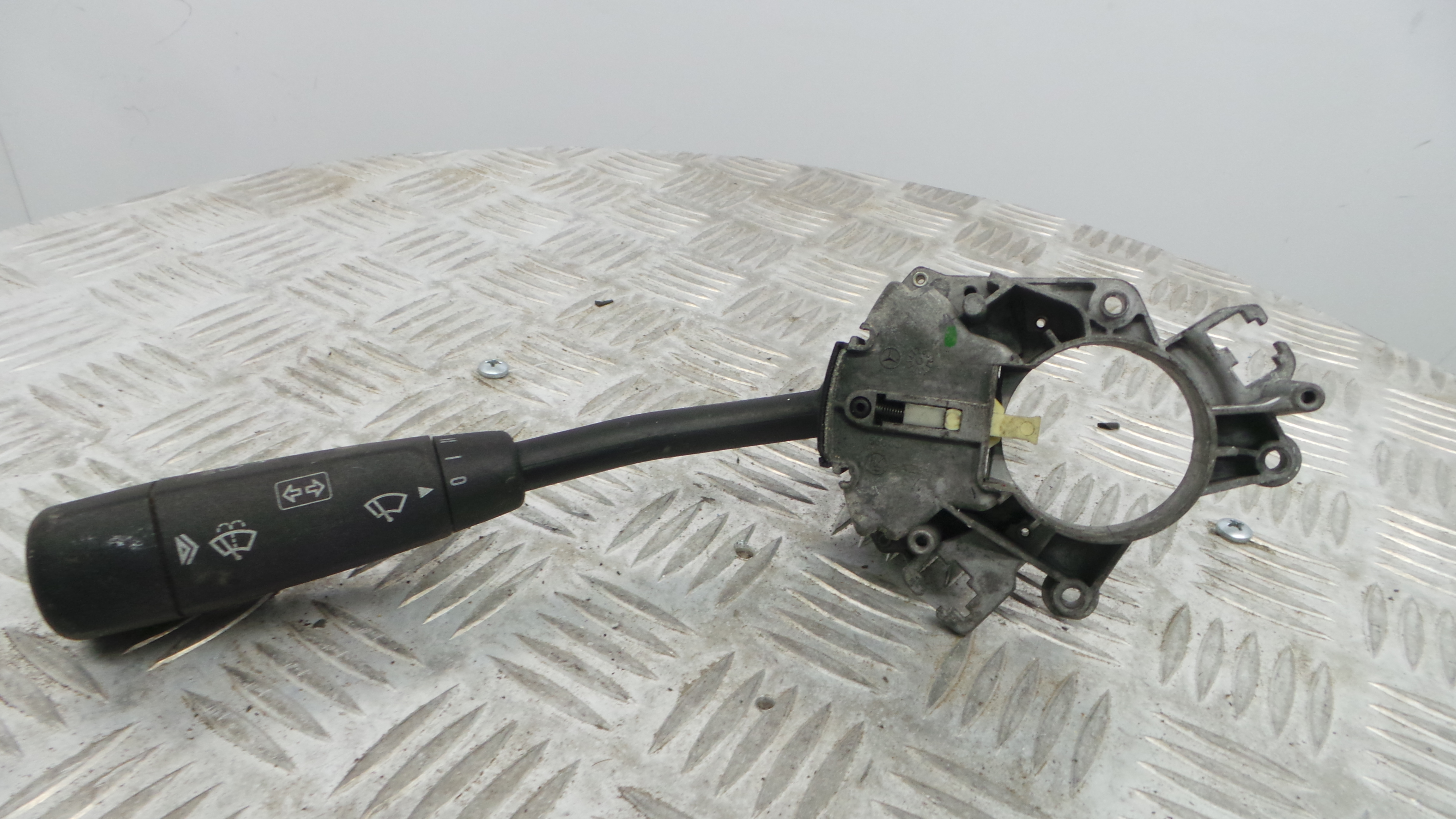 Comando de Limpa Para Brisas A2105450110 - MERCEDES-BENZ CLK (C208)-33183833