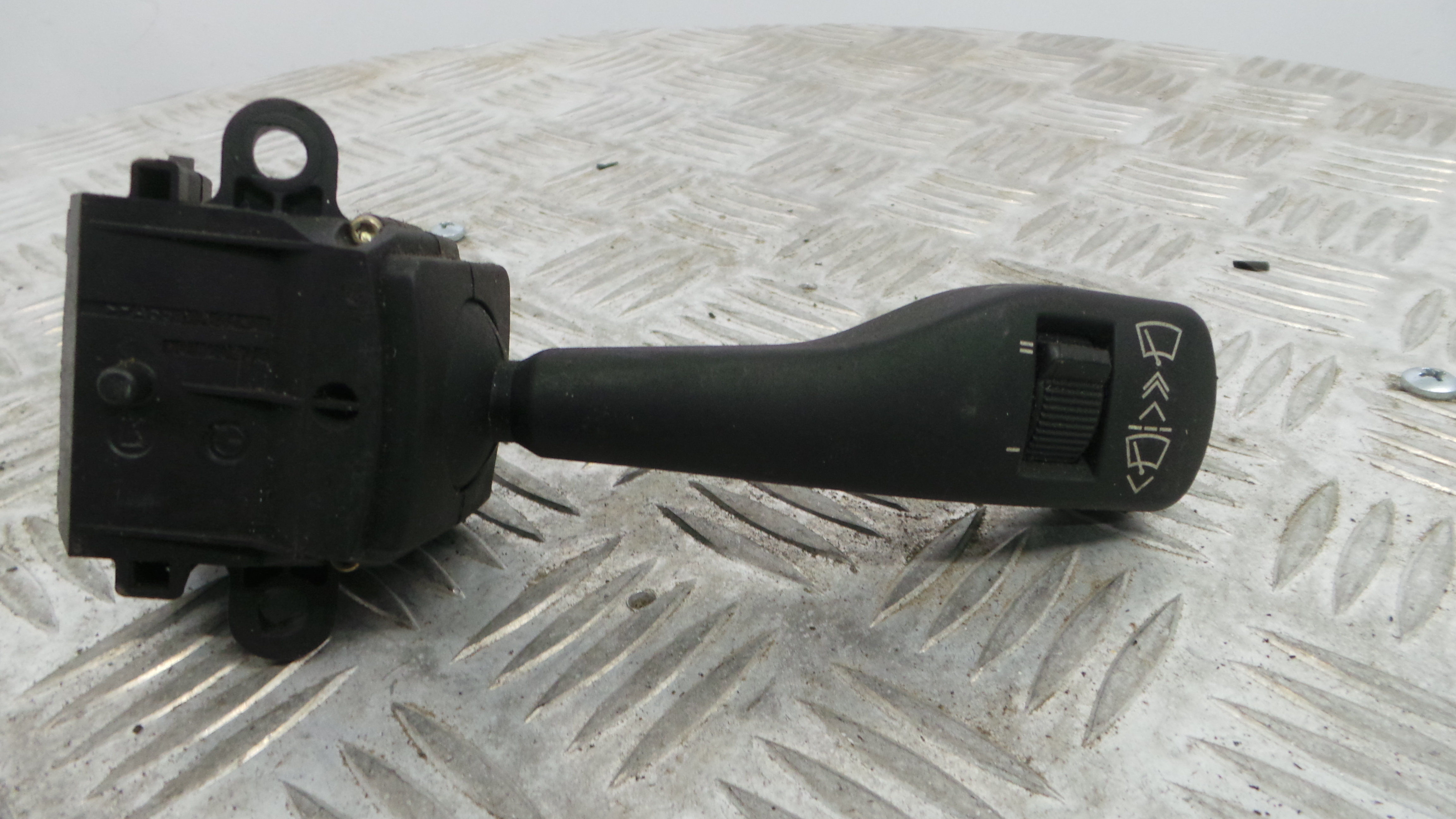 Comando de Limpa Para Brisas 8363669m - BMW 3 (E46)-33183909 Comando de Limpa Para Brisas 8363669m - BMW 3 (E46)-33183909