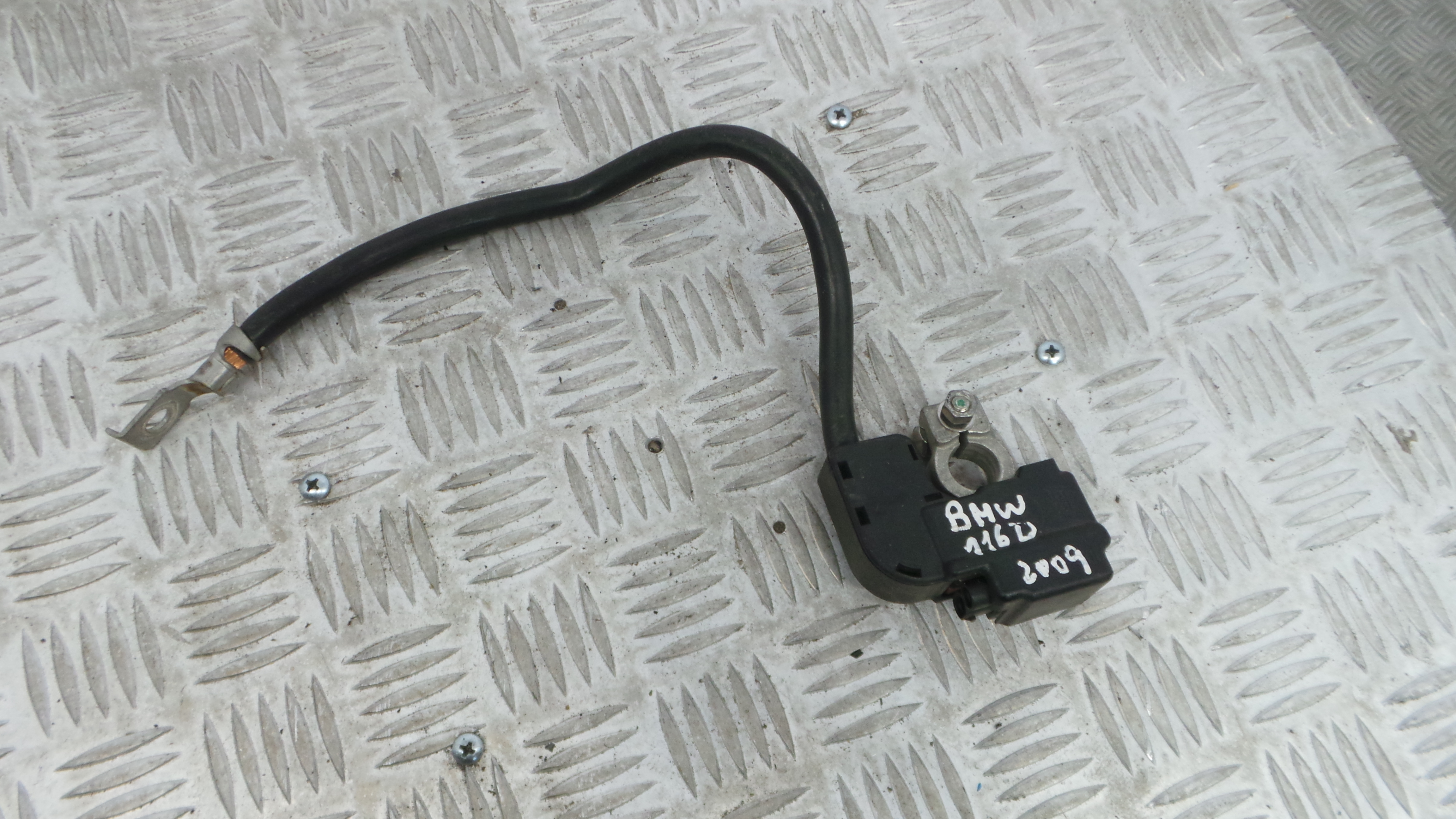Borne 61.12-9215953 - BMW 1 (E87)-33183966