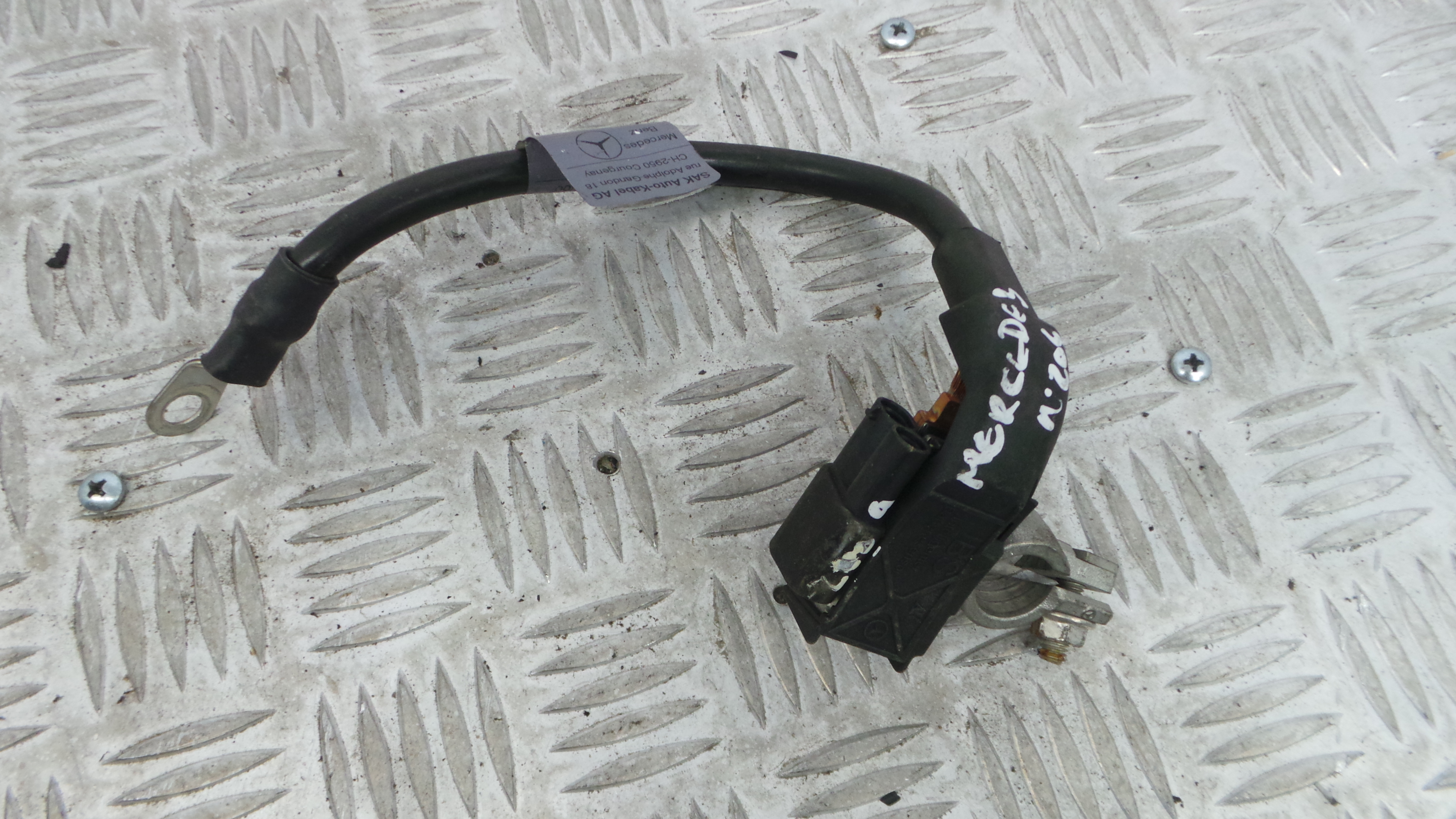 Borne A2045421418 - MERCEDES-BENZ C-CLASS (W204)-33183969