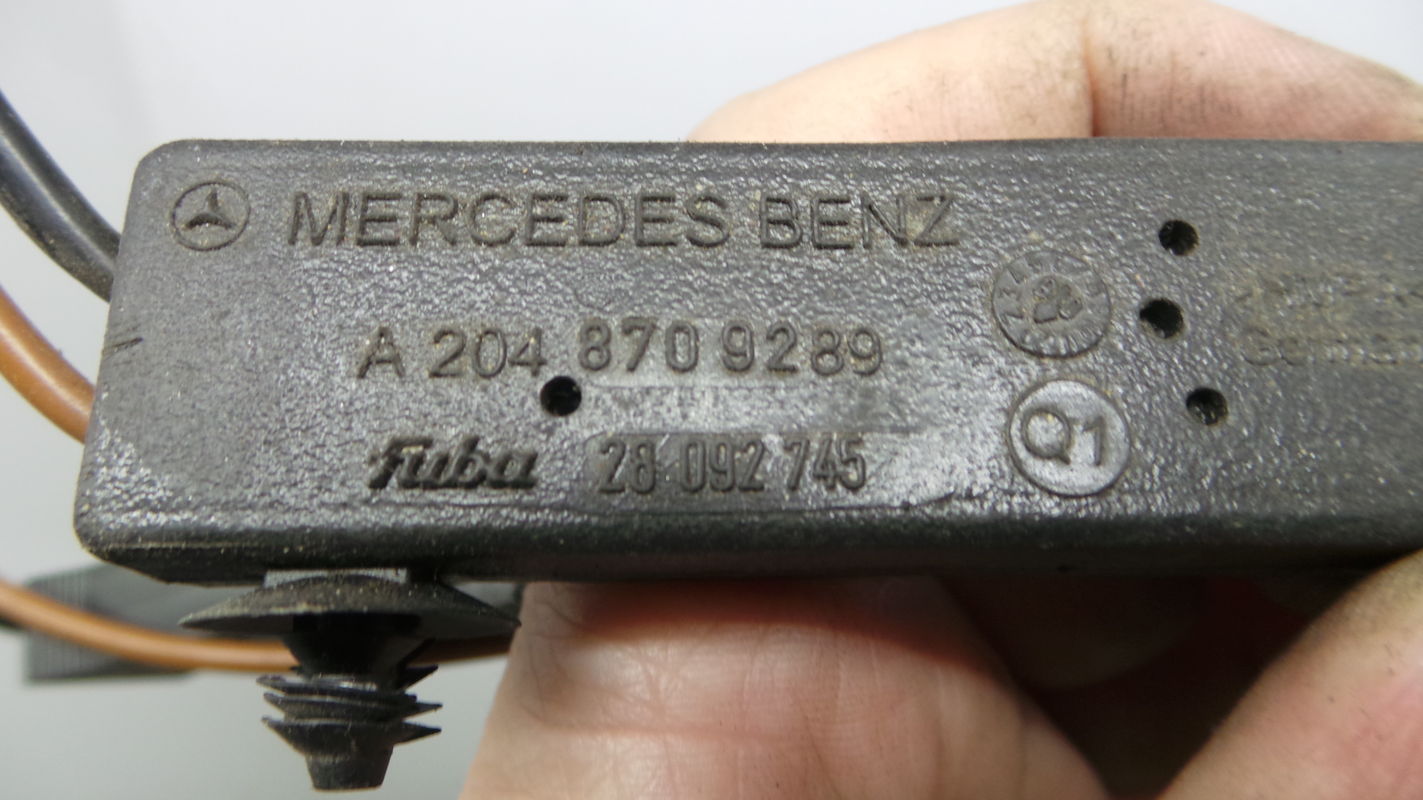 Amplificador A2048709289 - MERCEDES-BENZ C-CLASS (W204)-33184294