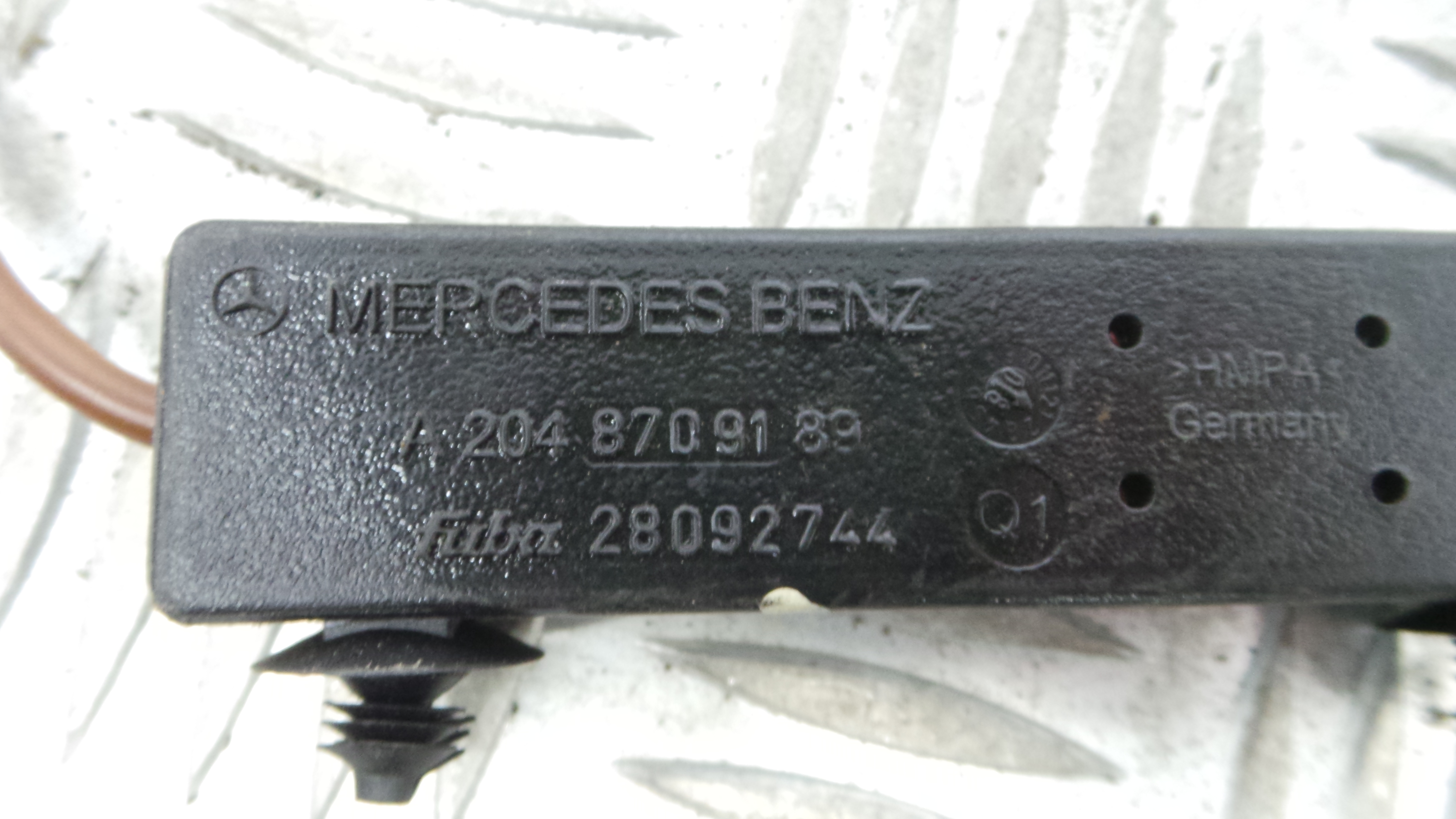 Amplificador A2048709189 - MERCEDES-BENZ C-CLASS (W204)-33184314