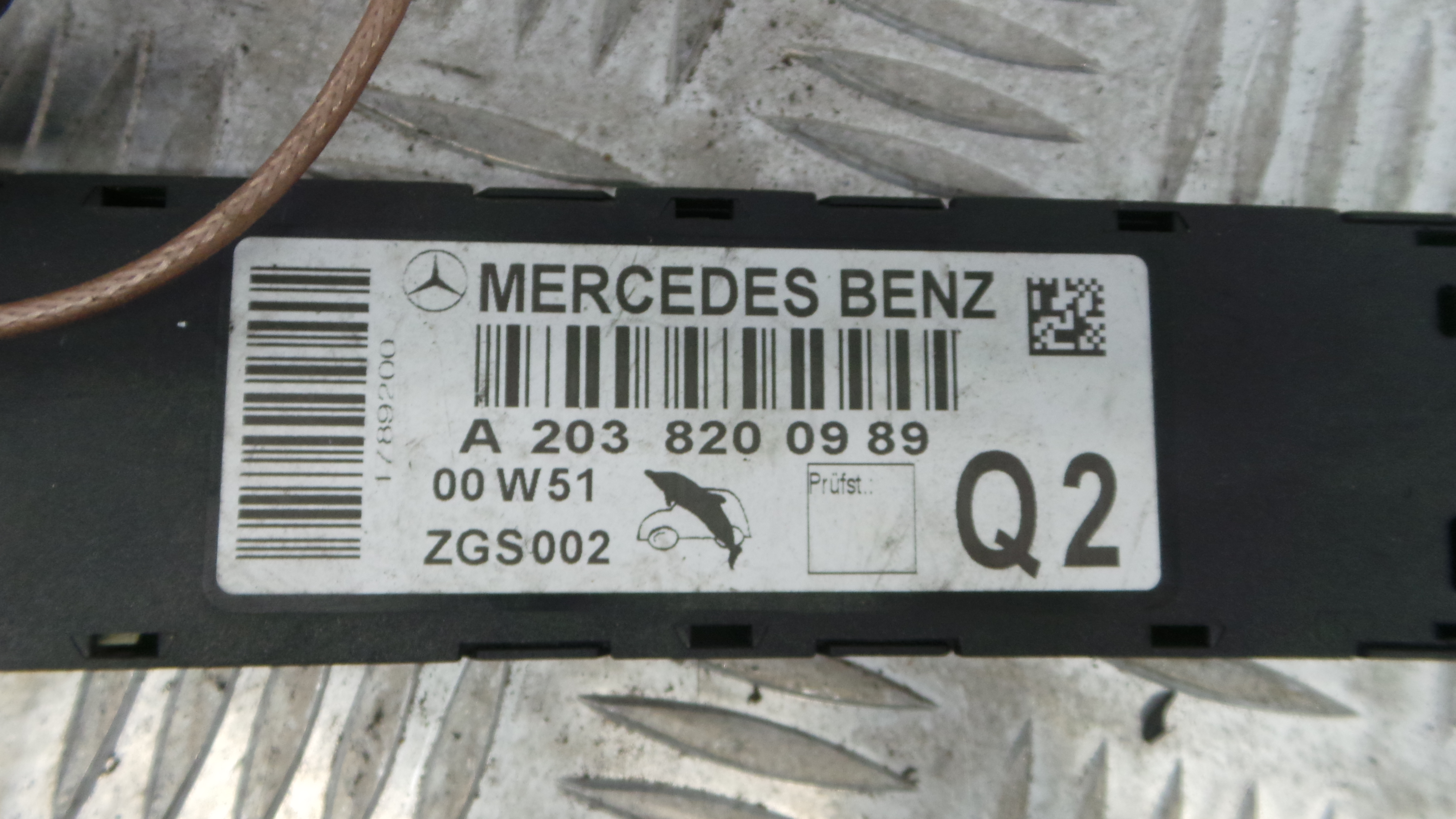 Amplificador A2038200989 - MERCEDES-BENZ C-CLASS (W203)-33184333