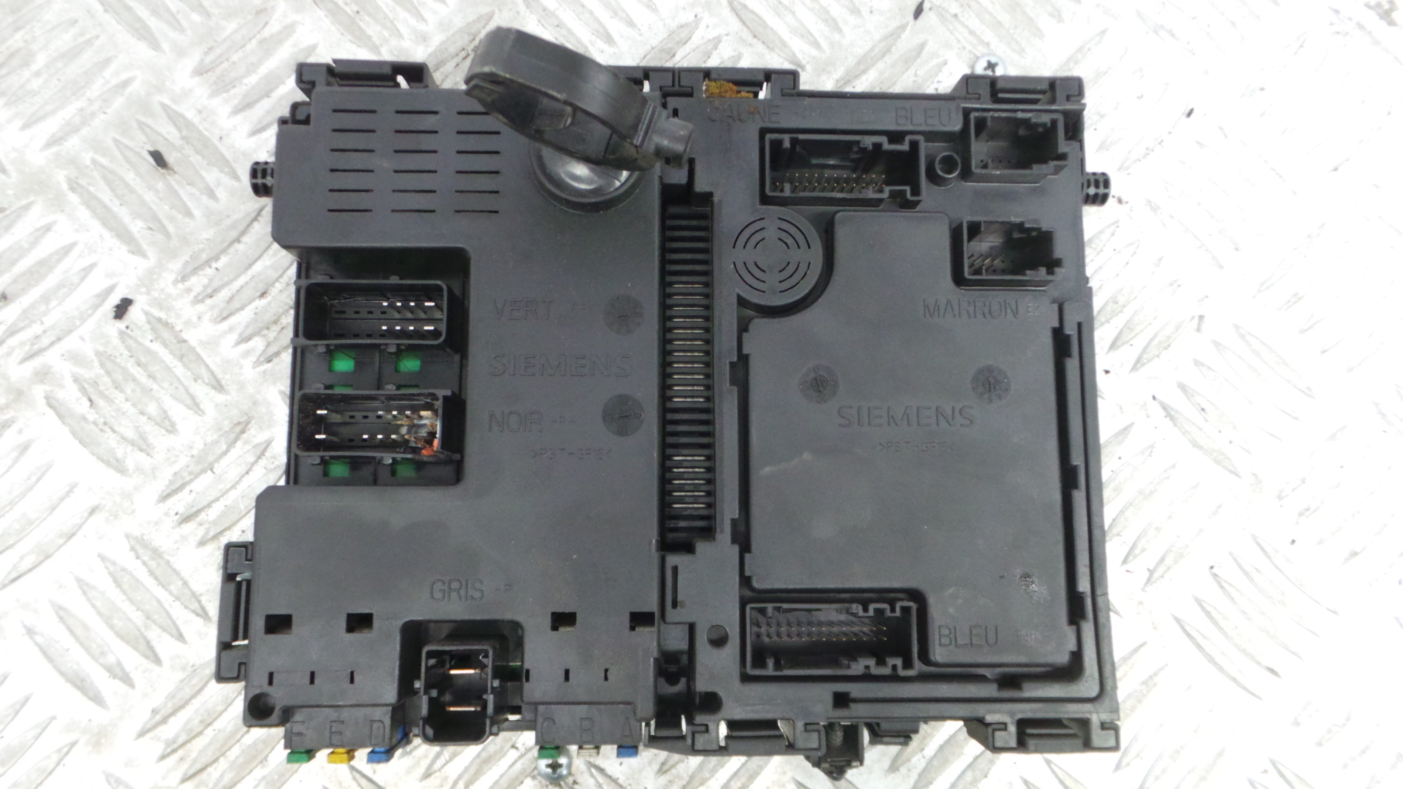 Caixa dos Fusíveis / BSI / UCH / SAM 9626460880 - PEUGEOT 206 Hatchback (2A/C)-33184341