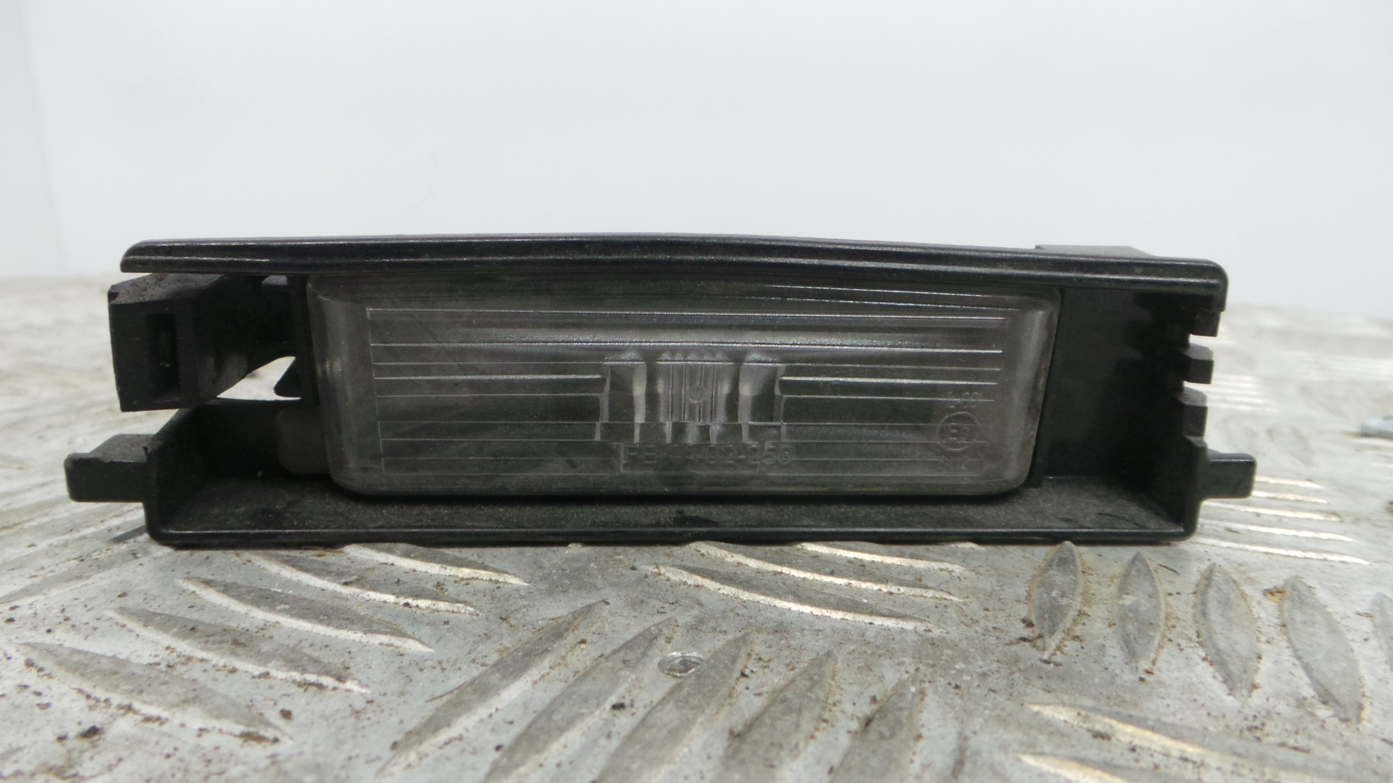 Luz de Matricula FEKA 02-256 - MERCEDES-BENZ C-CLASS (W203)-33184374