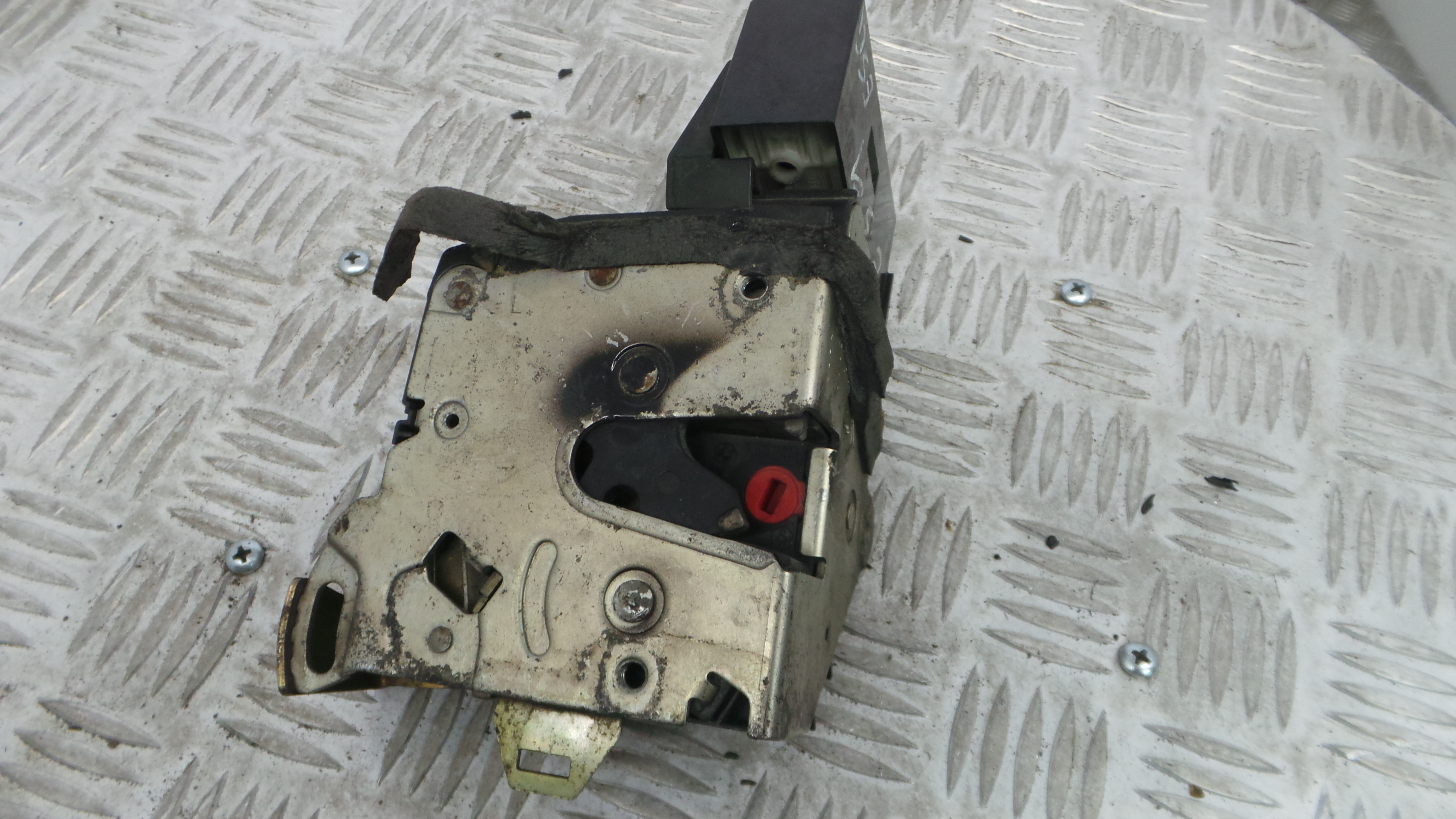 Fecho da Porta Frente Esq 51.21-8235097 - BMW 5 (E39)-33184395