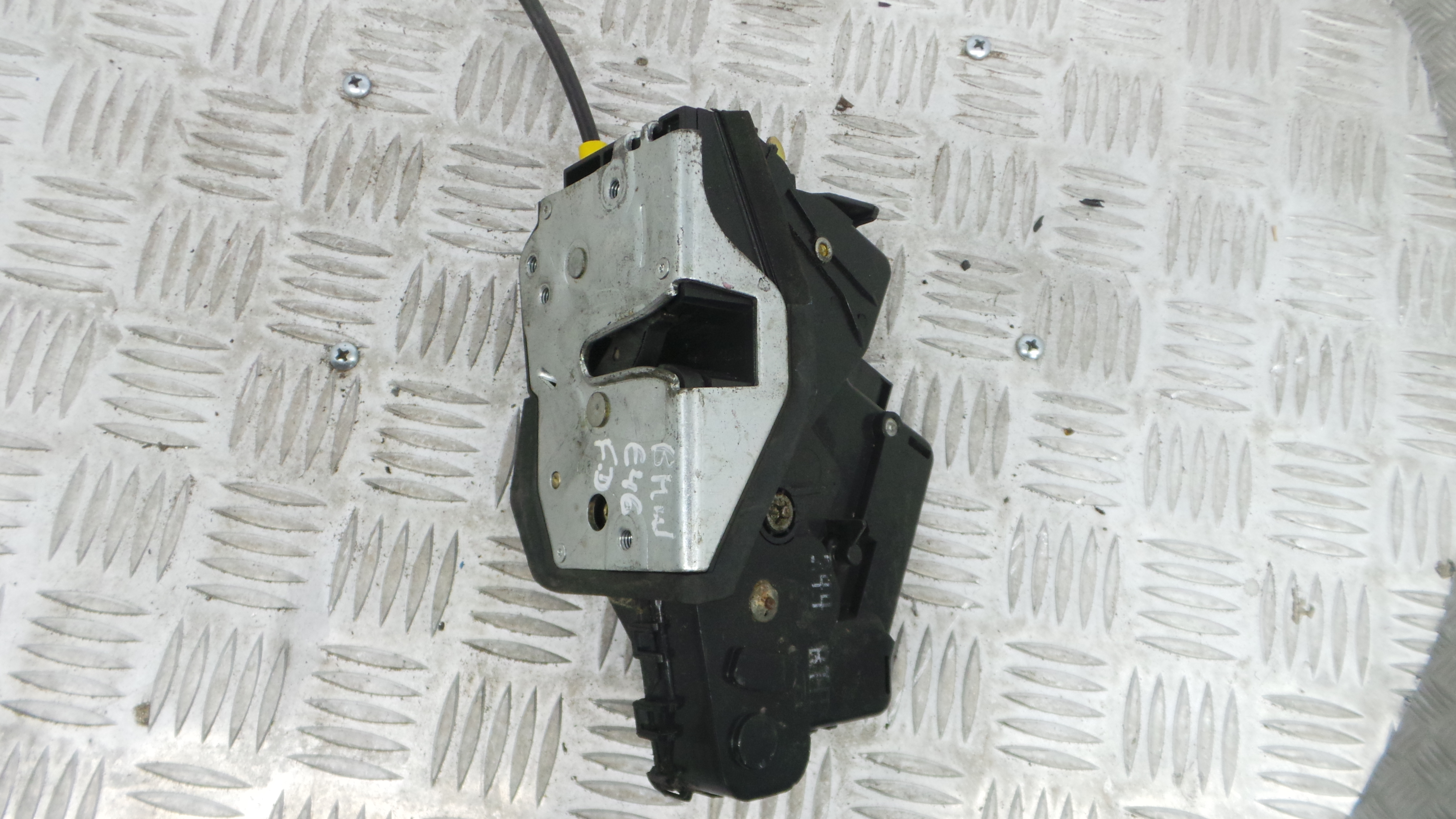 Fecho da Porta Frente Dto 51.21-7011244 - BMW 3 (E46)-33184576