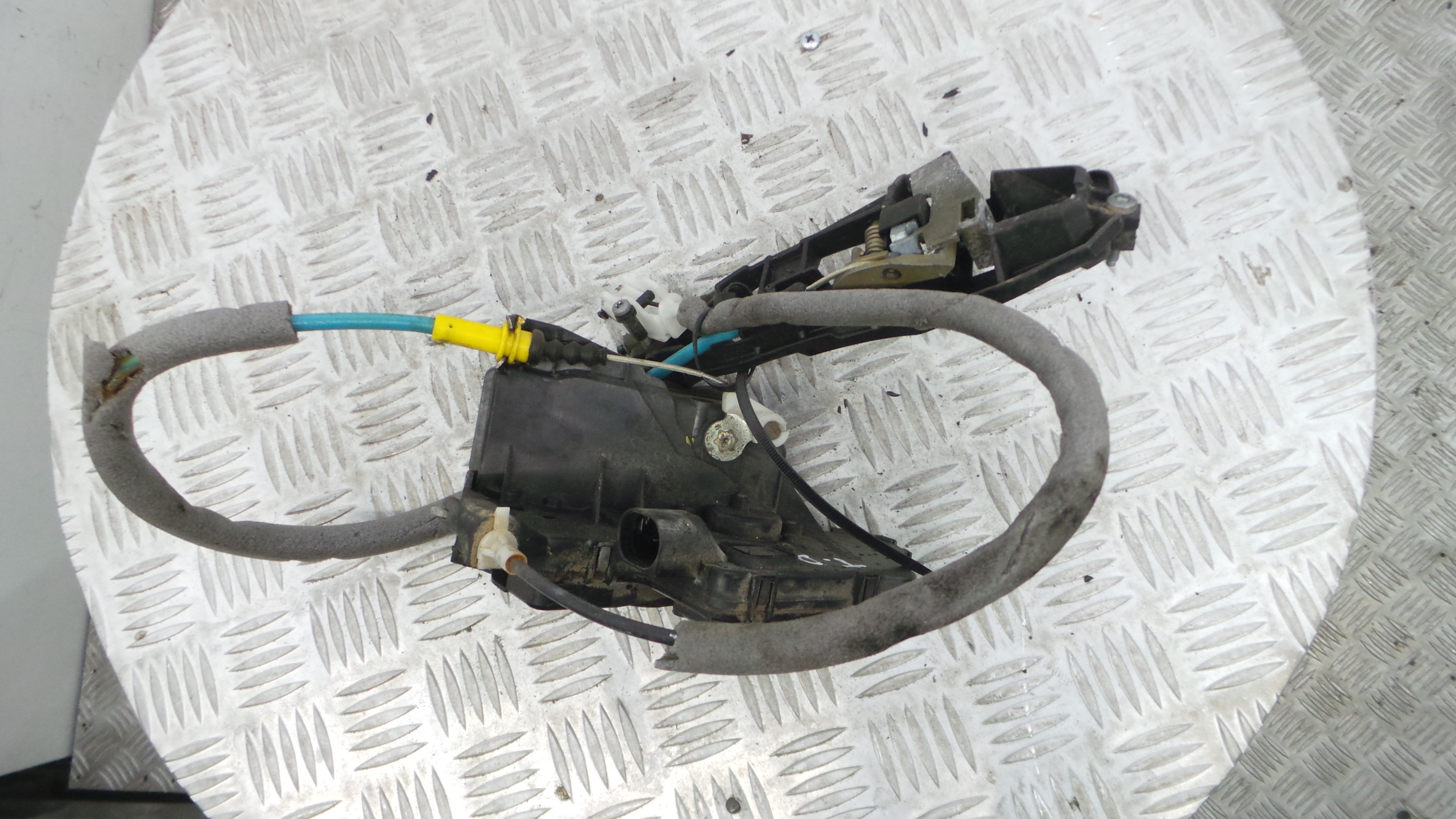 Fecho da Porta Trás Dto 51.22-7011310 - BMW 3 (E46)-33184582