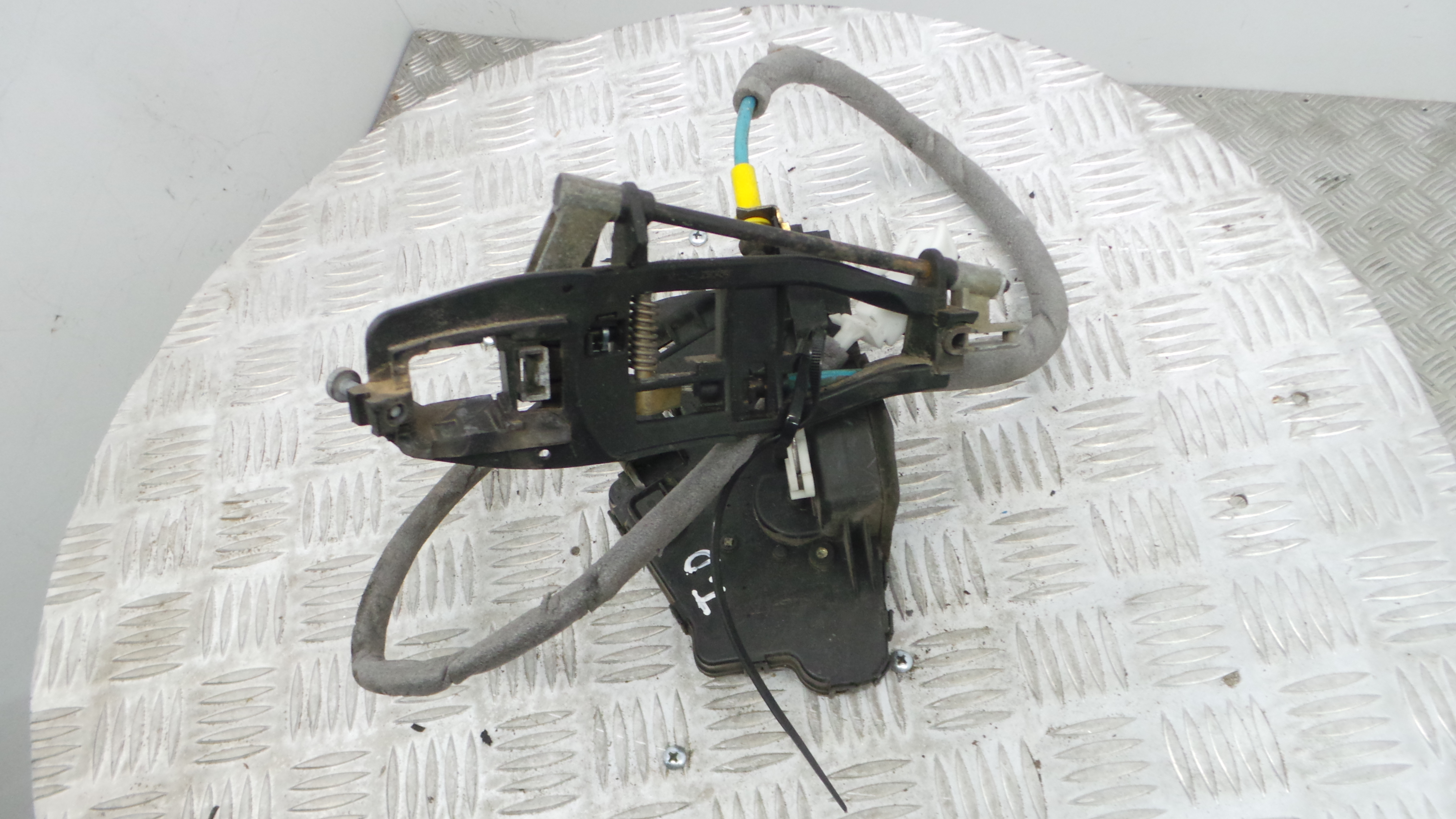 Fecho da Porta Trás Dto 51.22-7011310 - BMW 3 (E46)-33184582