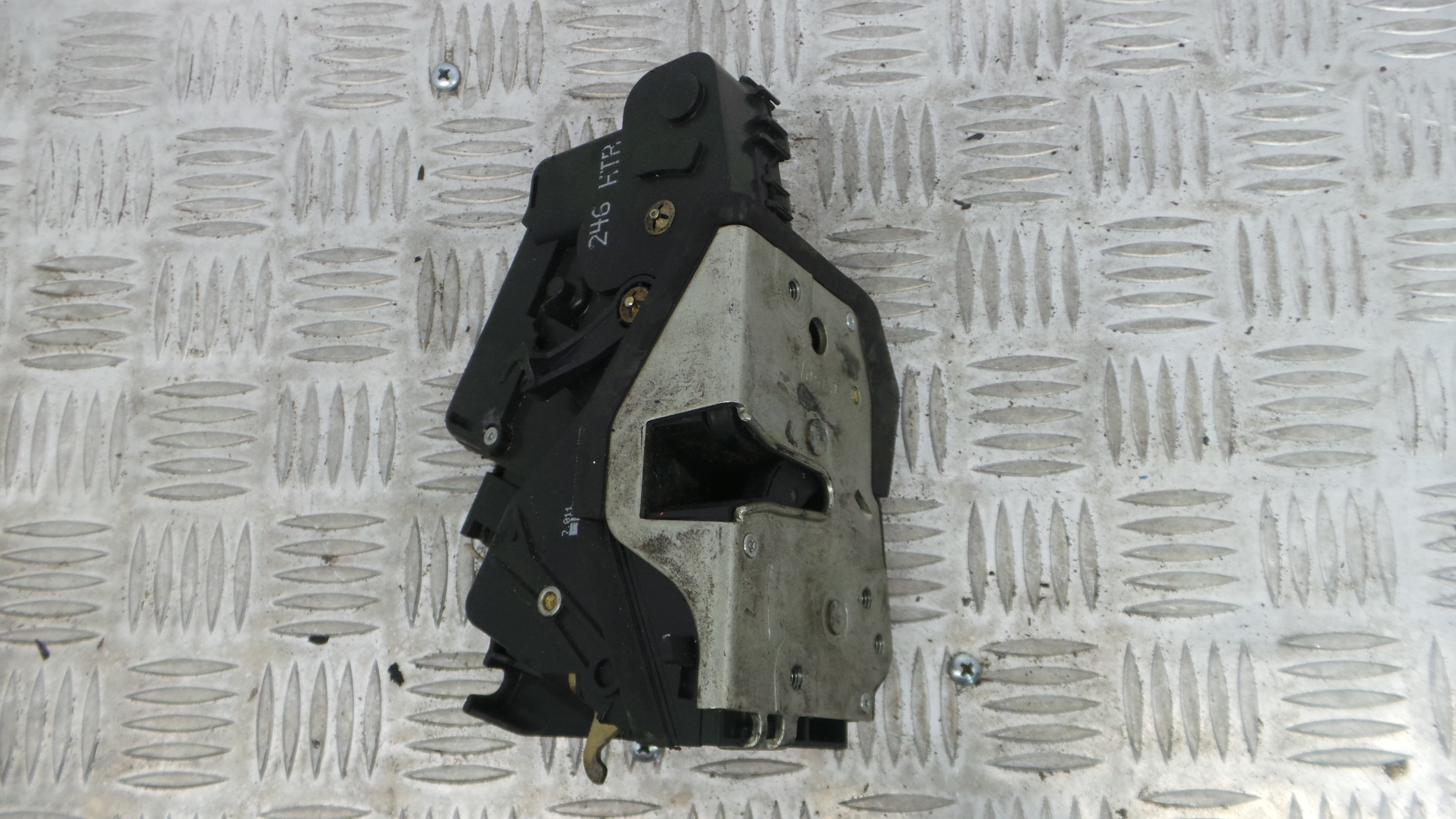 Fecho da Porta Trás Dto 51.22-7011310 - BMW 3 (E46)-33184601