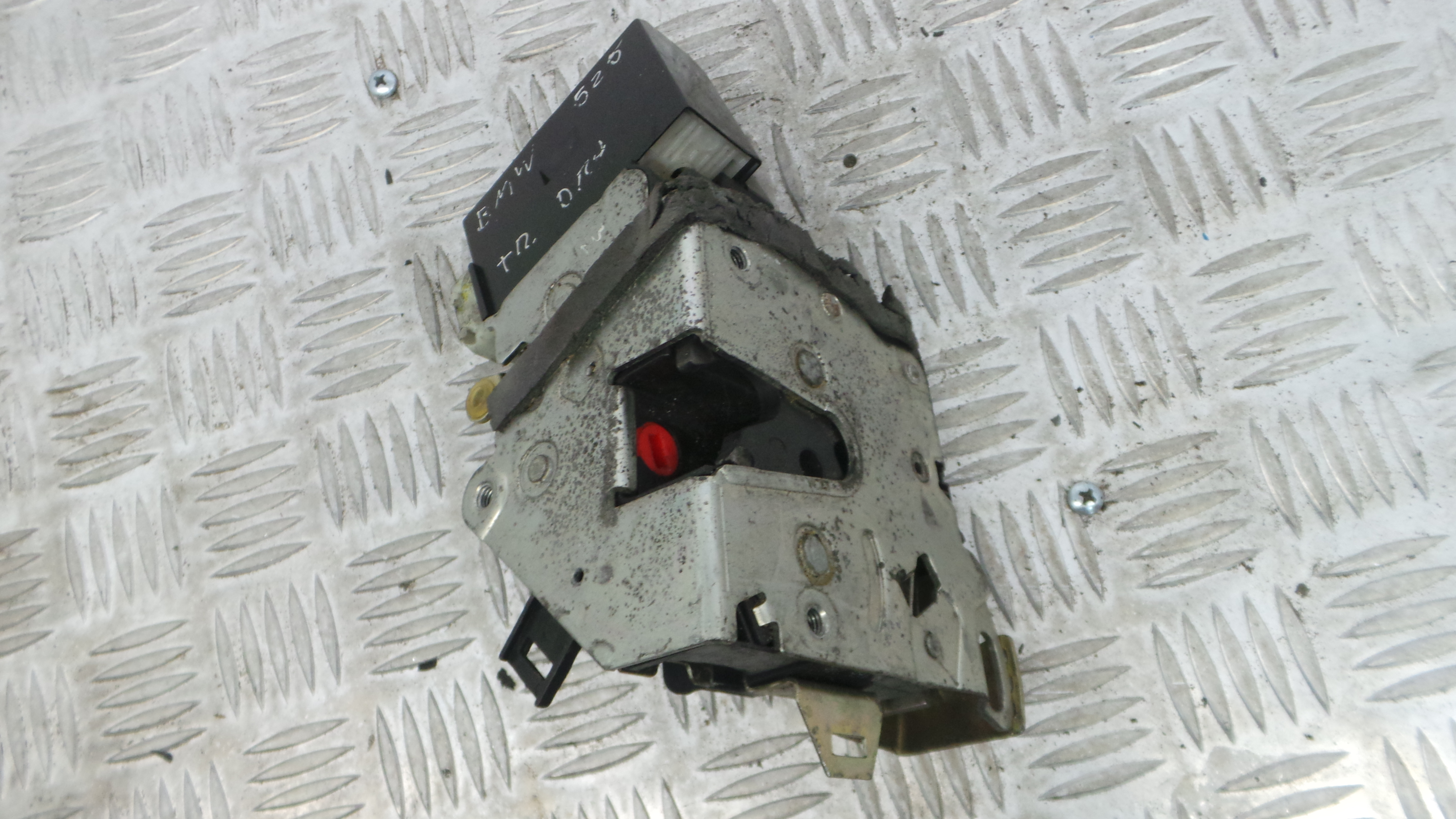 Fecho da Porta Trás Dto 51.22-8125672 - BMW 5 (E39)-33184723