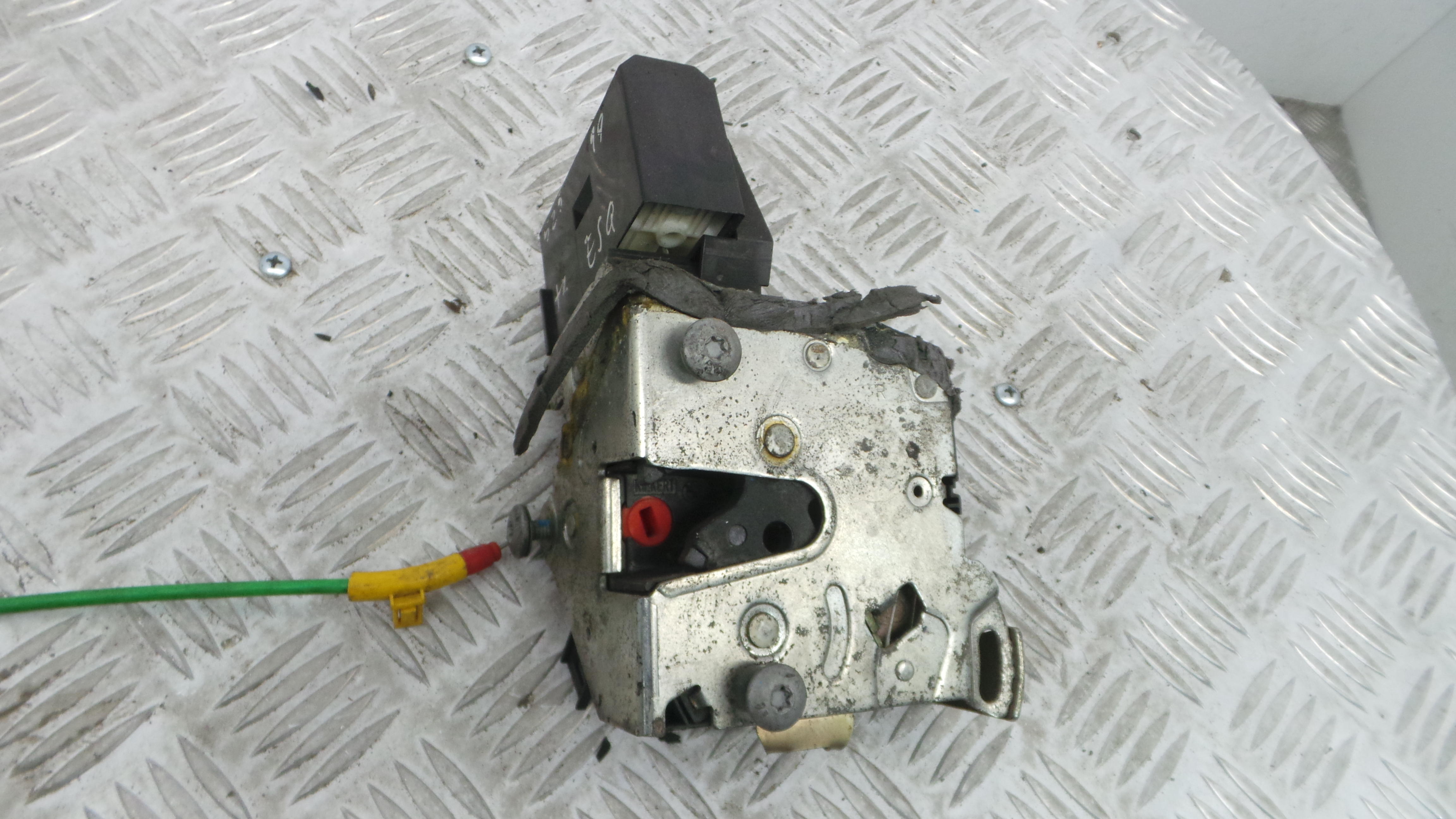 Fecho da Porta Trás Dto  - BMW 5 (E39)-33184729