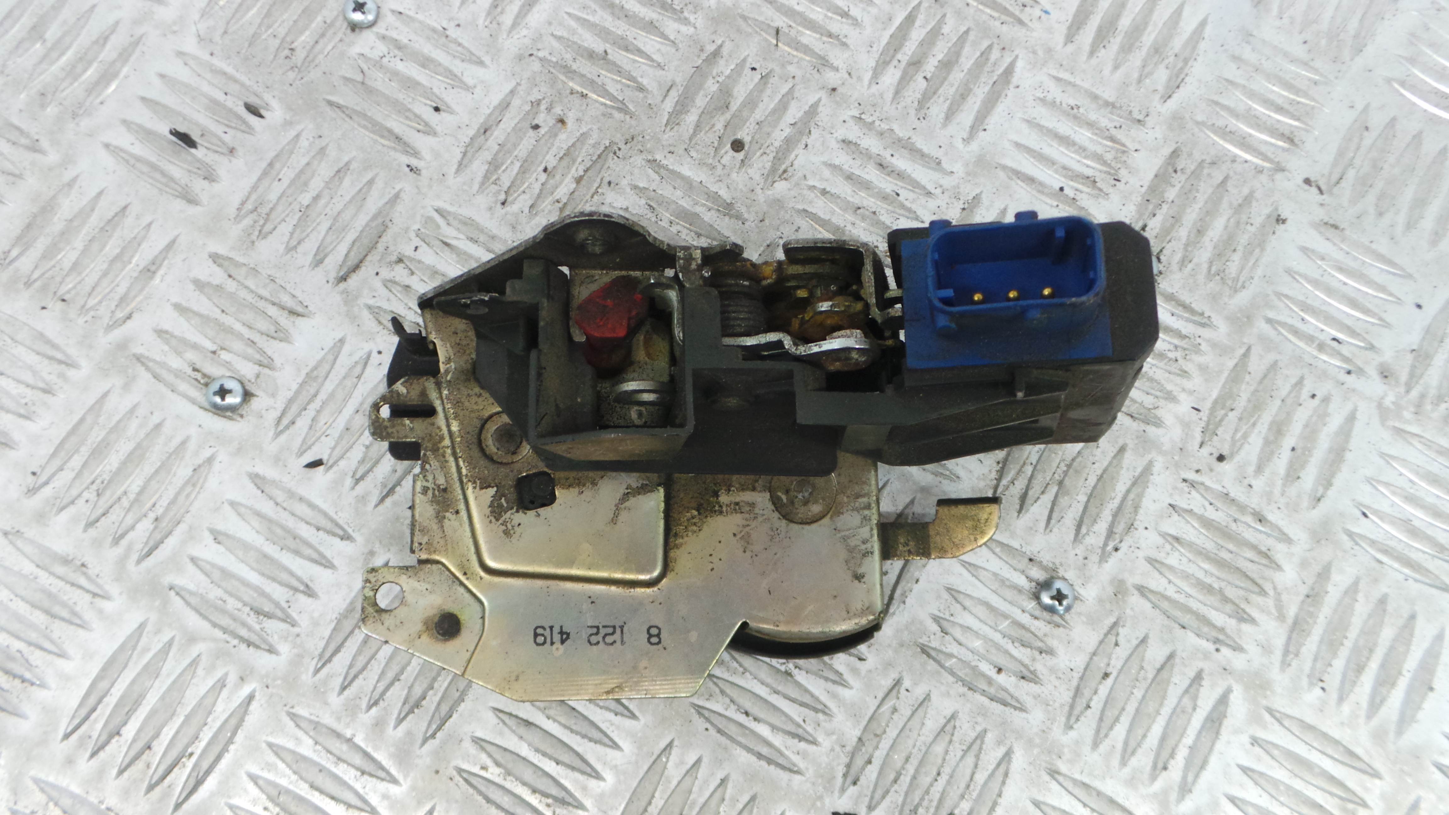 Fecho da Porta Trás Esq 67.11-1387607 - BMW 3 (E36)-33184735