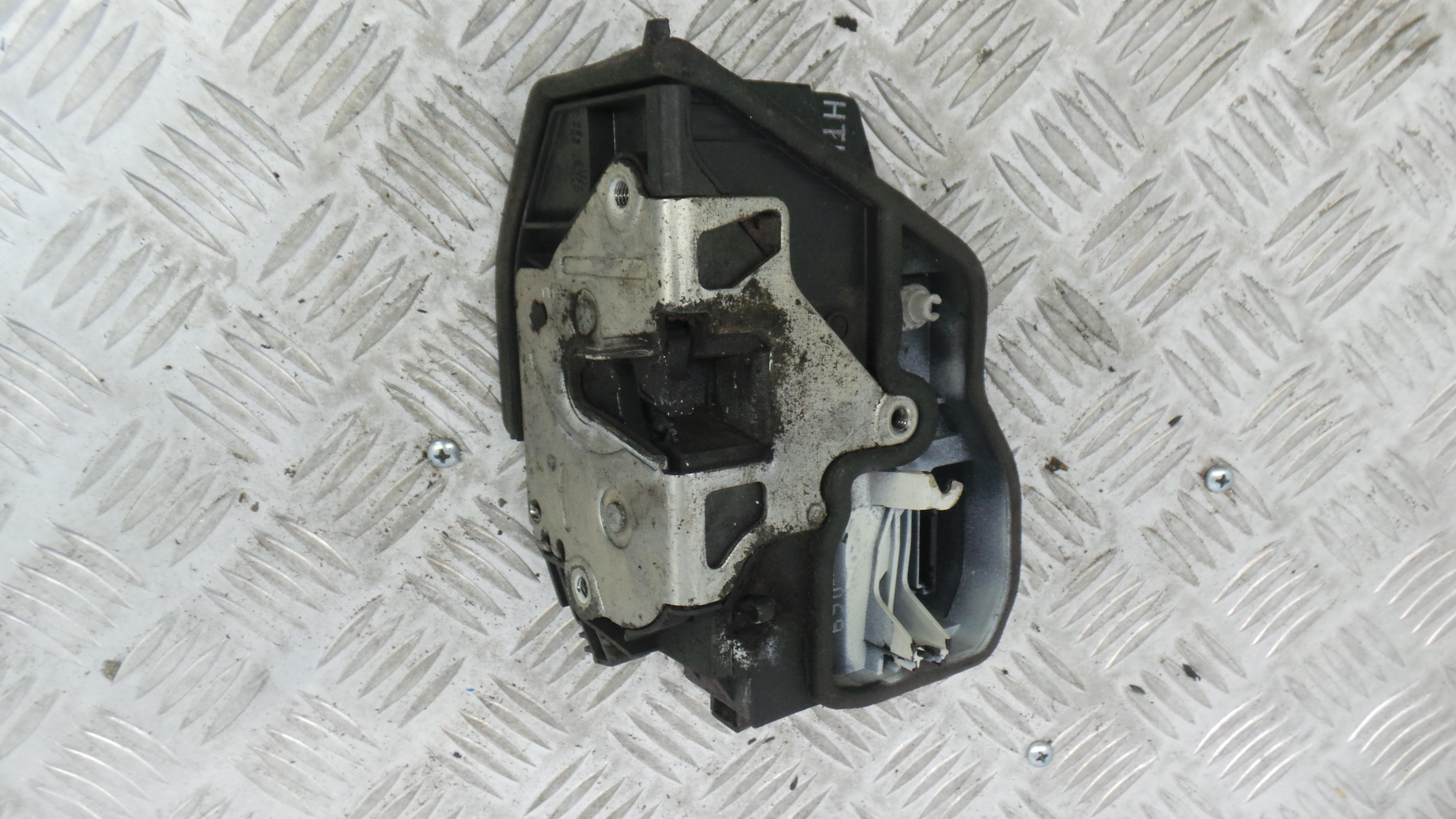 Fecho da Porta Frente Esq 51.21-7202146 - BMW 1 (E87)-33184741
