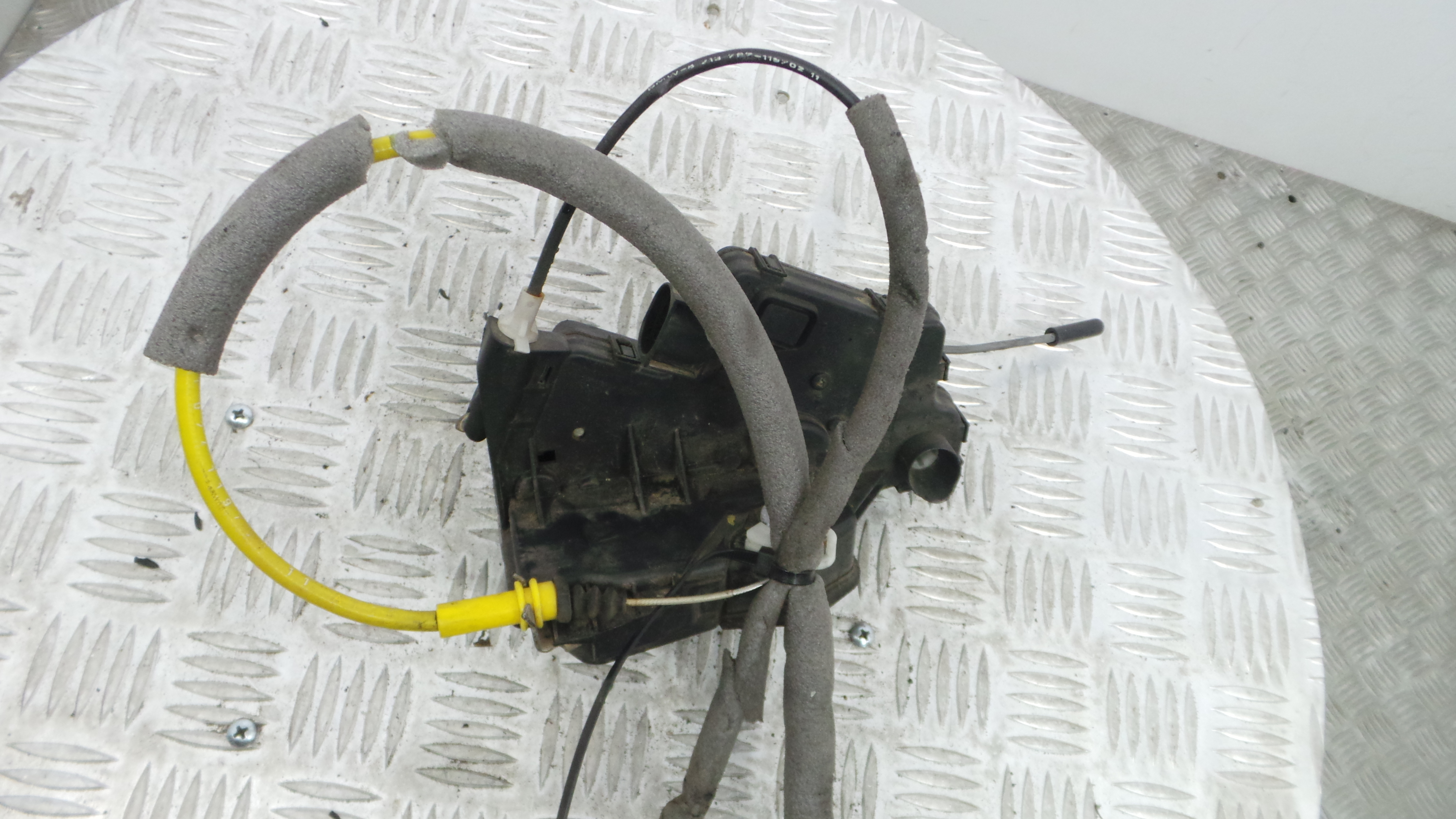 Fecho da Porta Frente Esq 51.21-7011305 - BMW 3 (E46)-33184762