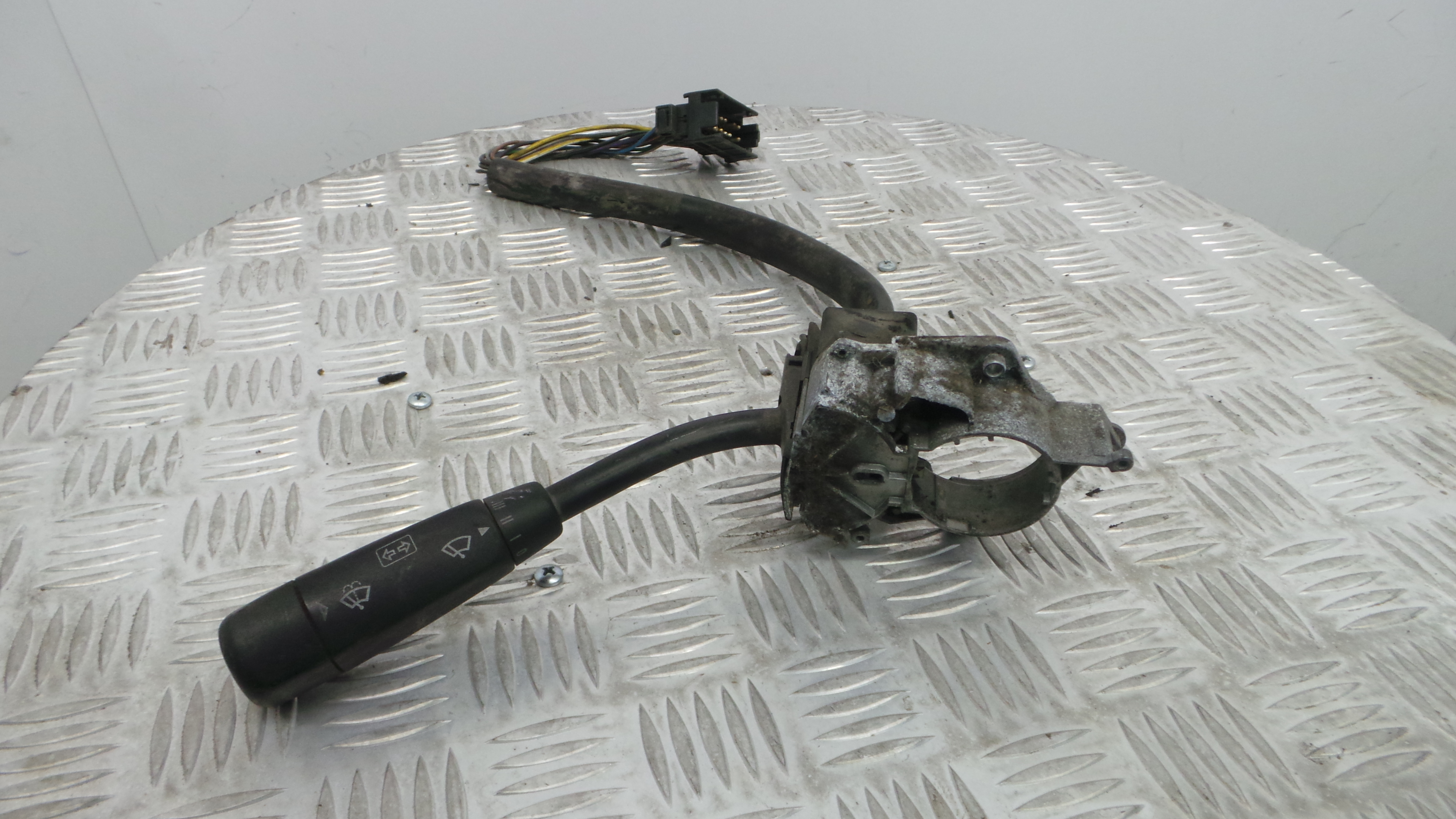 Comando de Limpa Para Brisas A4635450010 - MERCEDES-BENZ C-CLASS (W202)-33184811