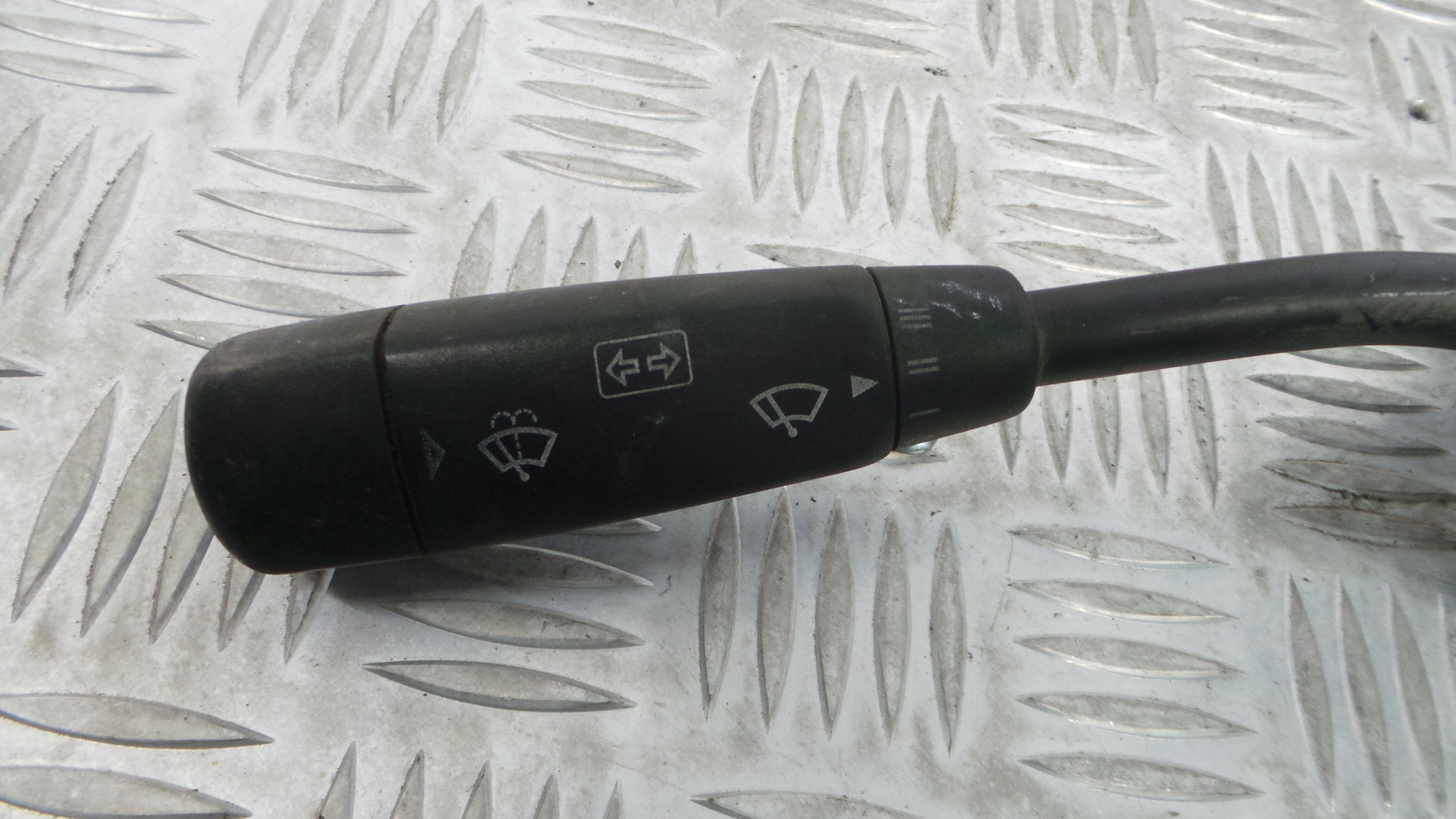 Comando de Limpa Para Brisas A4635450010 - MERCEDES-BENZ C-CLASS (W202)-33184811