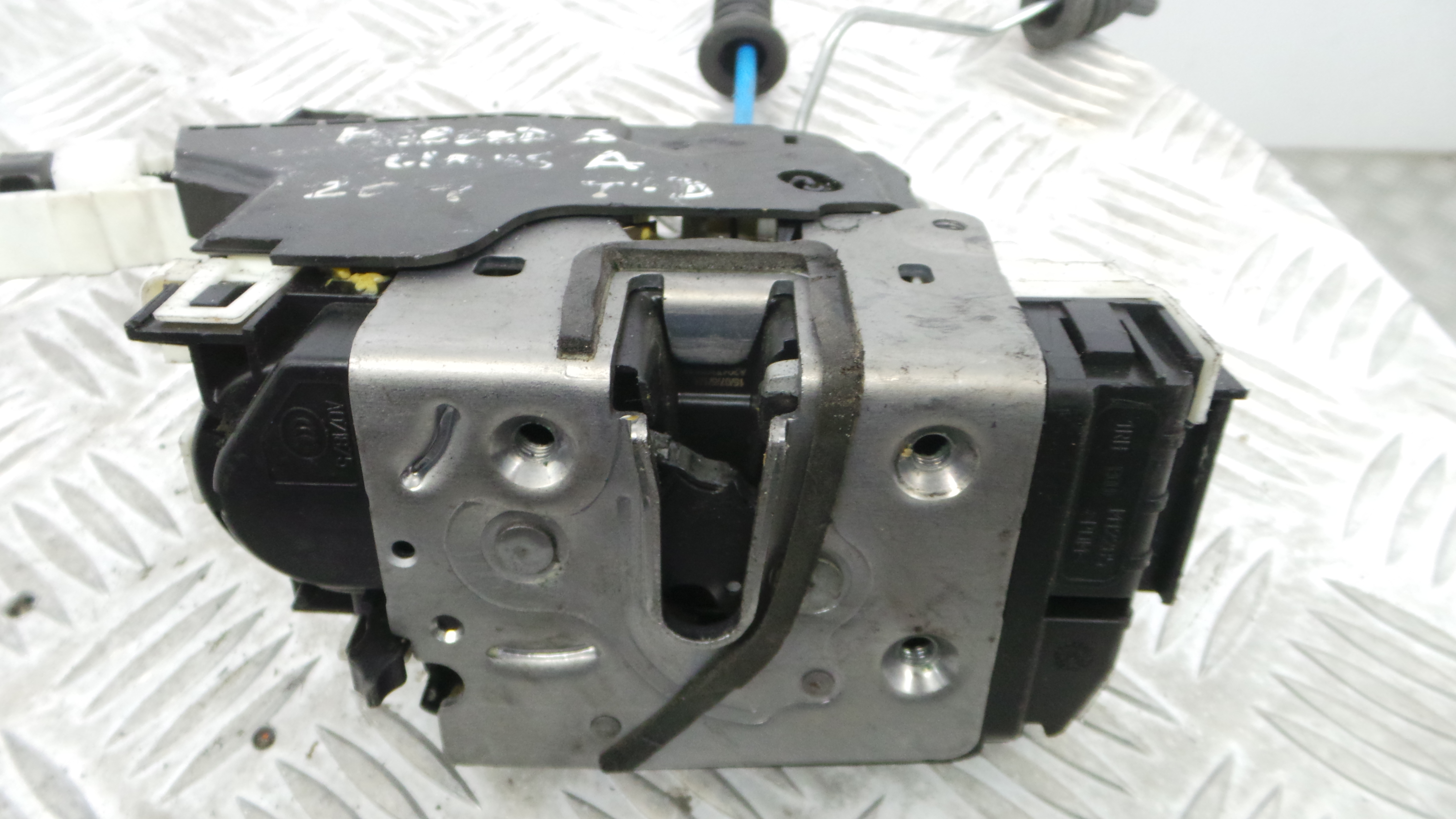 Fecho da Porta Trás Dto A2047302835 - MERCEDES-BENZ A-CLASS (W176)-33184826