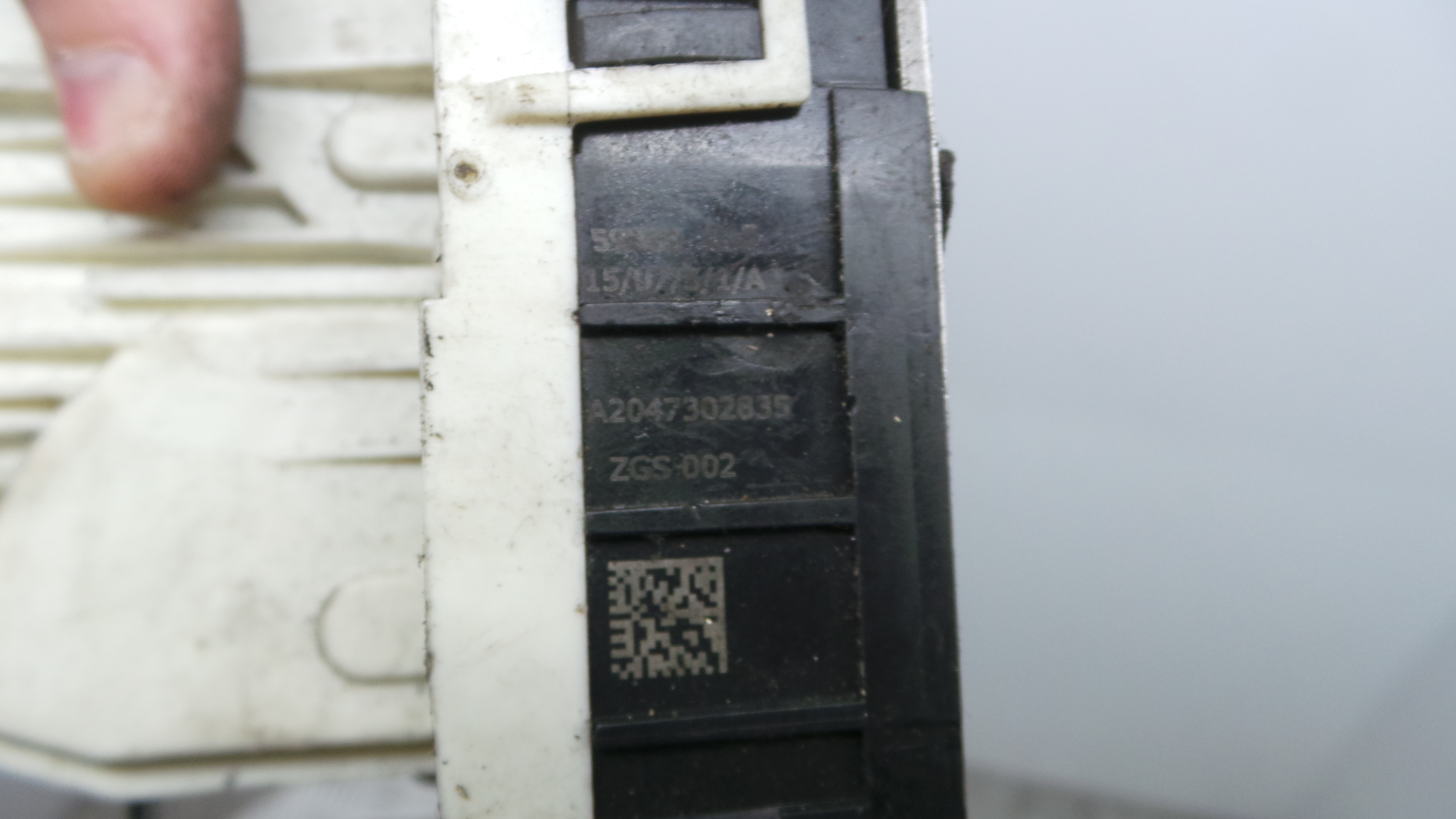 Fecho da Porta Trás Dto A2047302835 - MERCEDES-BENZ A-CLASS (W176)-33184826