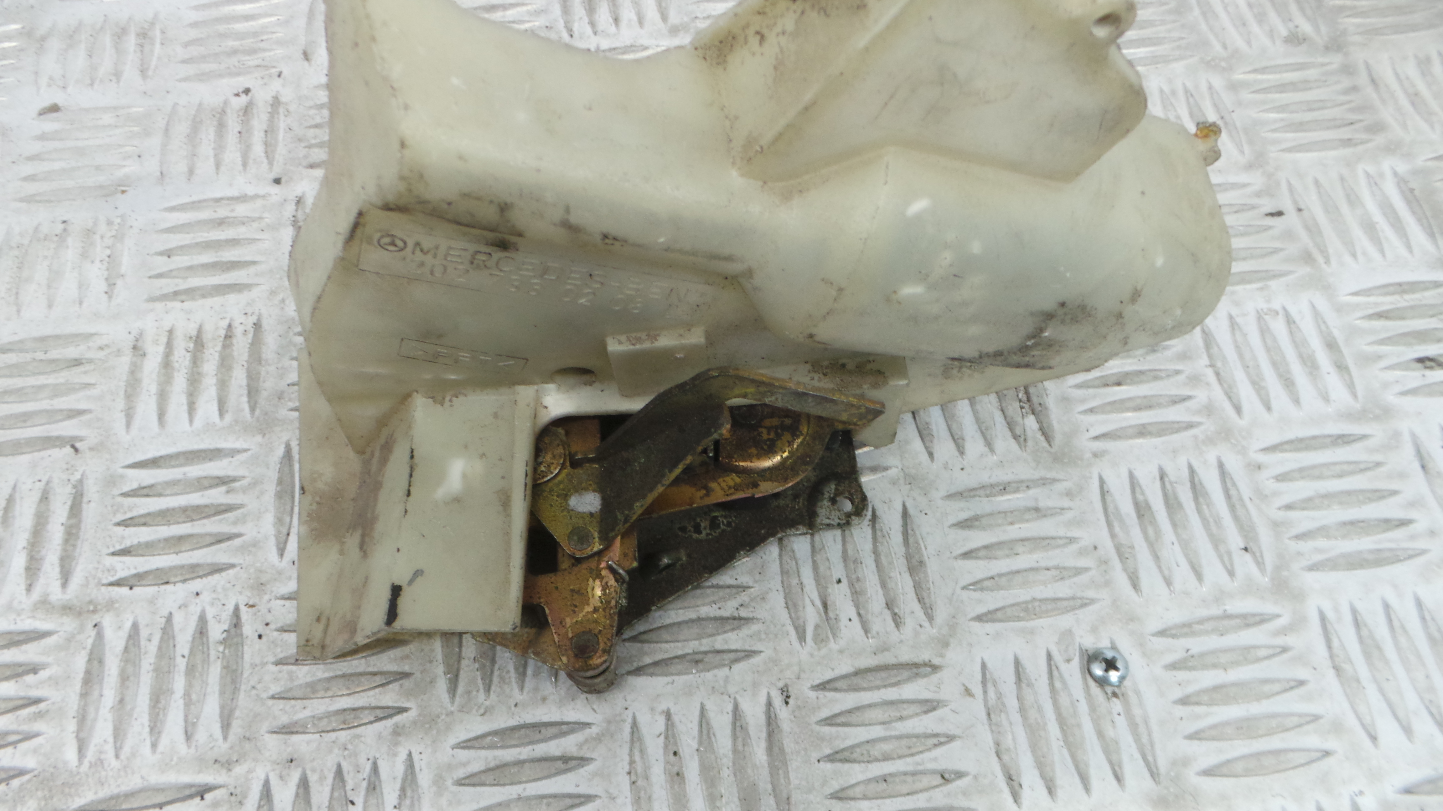 Fecho da Porta Trás Dto 2027300635 - MERCEDES-BENZ C-CLASS (W202)-33184834