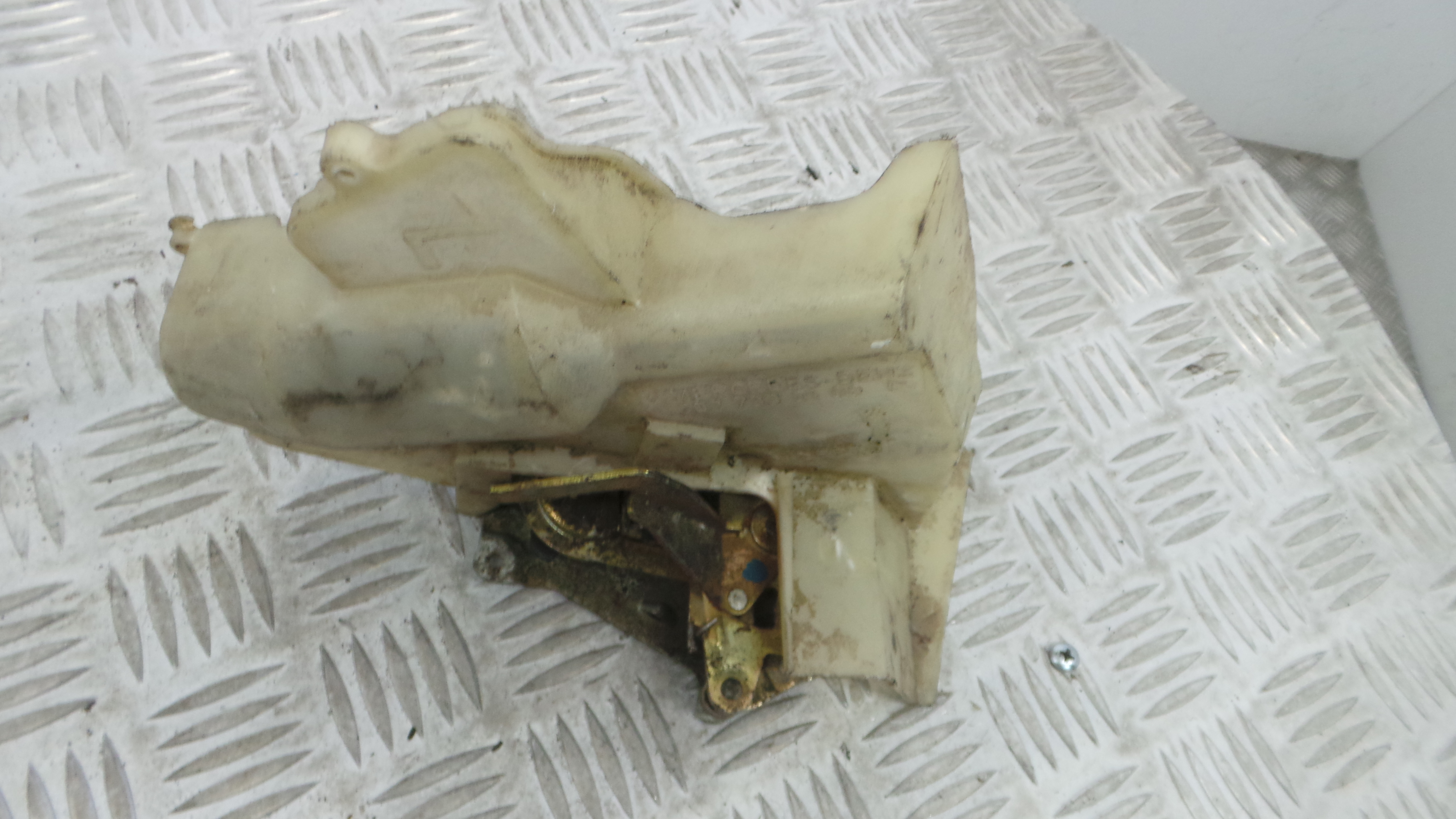 Fecho da Porta Frente Esq 2027300535 - MERCEDES-BENZ C-CLASS (W202)-33184839