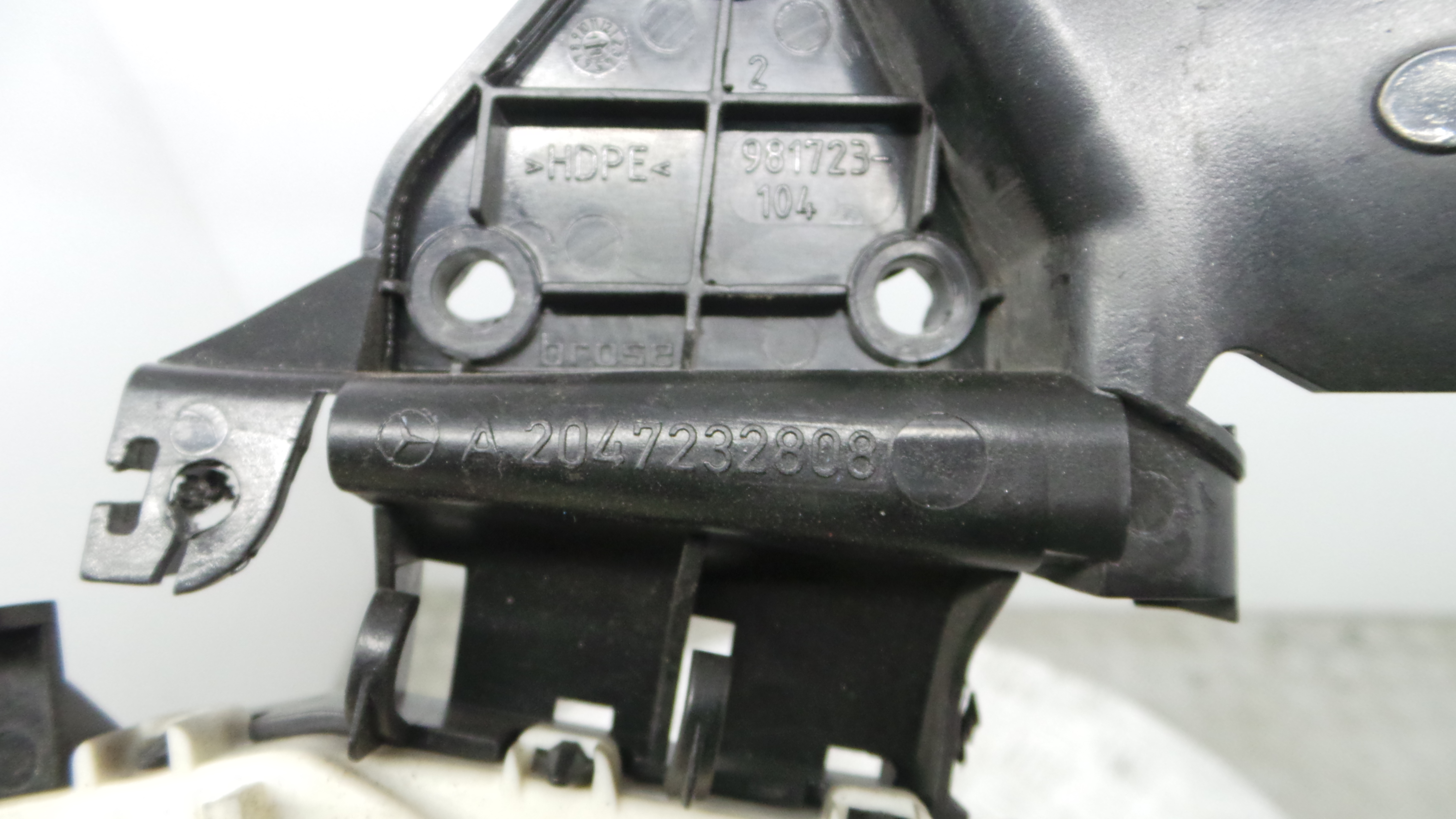 Fecho da Porta Frente Dto A2047203035 - MERCEDES-BENZ C-CLASS (W204)-33184873