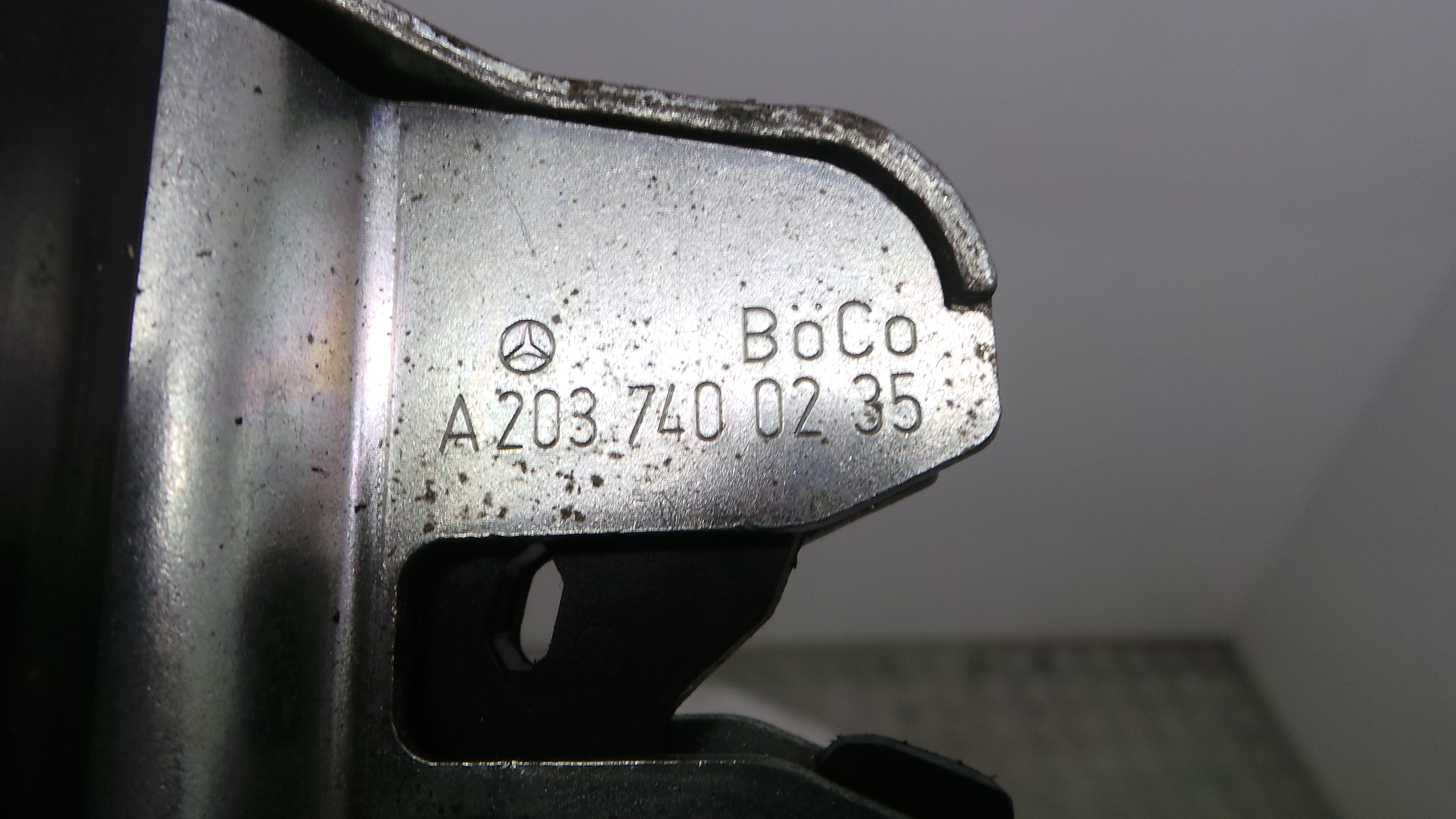 Fecho Mala  A2037400235 - MERCEDES-BENZ C-CLASS Coupé (CL203), C-CLASS Coupe Sport (CL203), C-CLASS-33184890