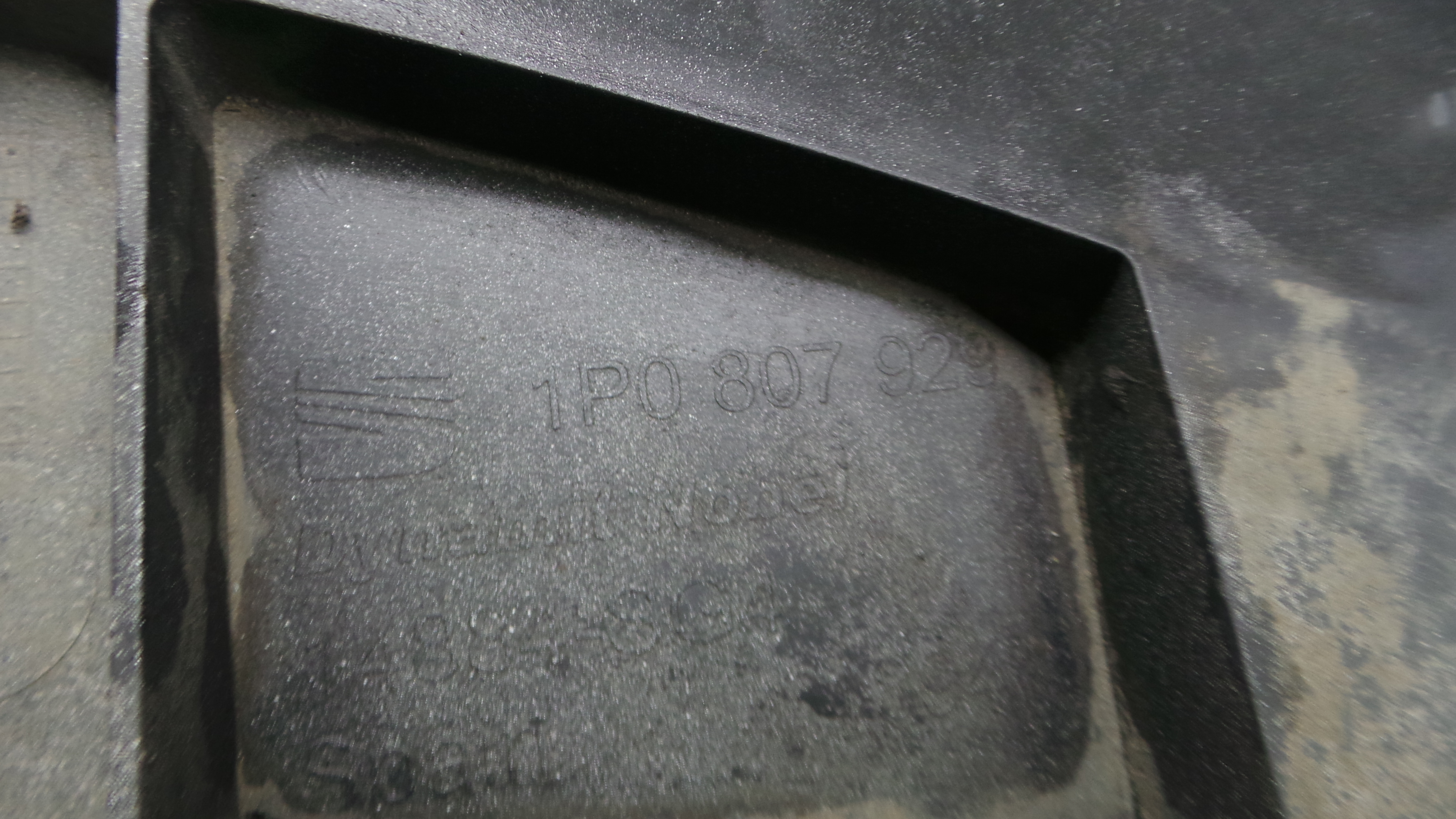 Suporte do Para Choques 1P0807929 - SEAT LEON (1P1)-33185066