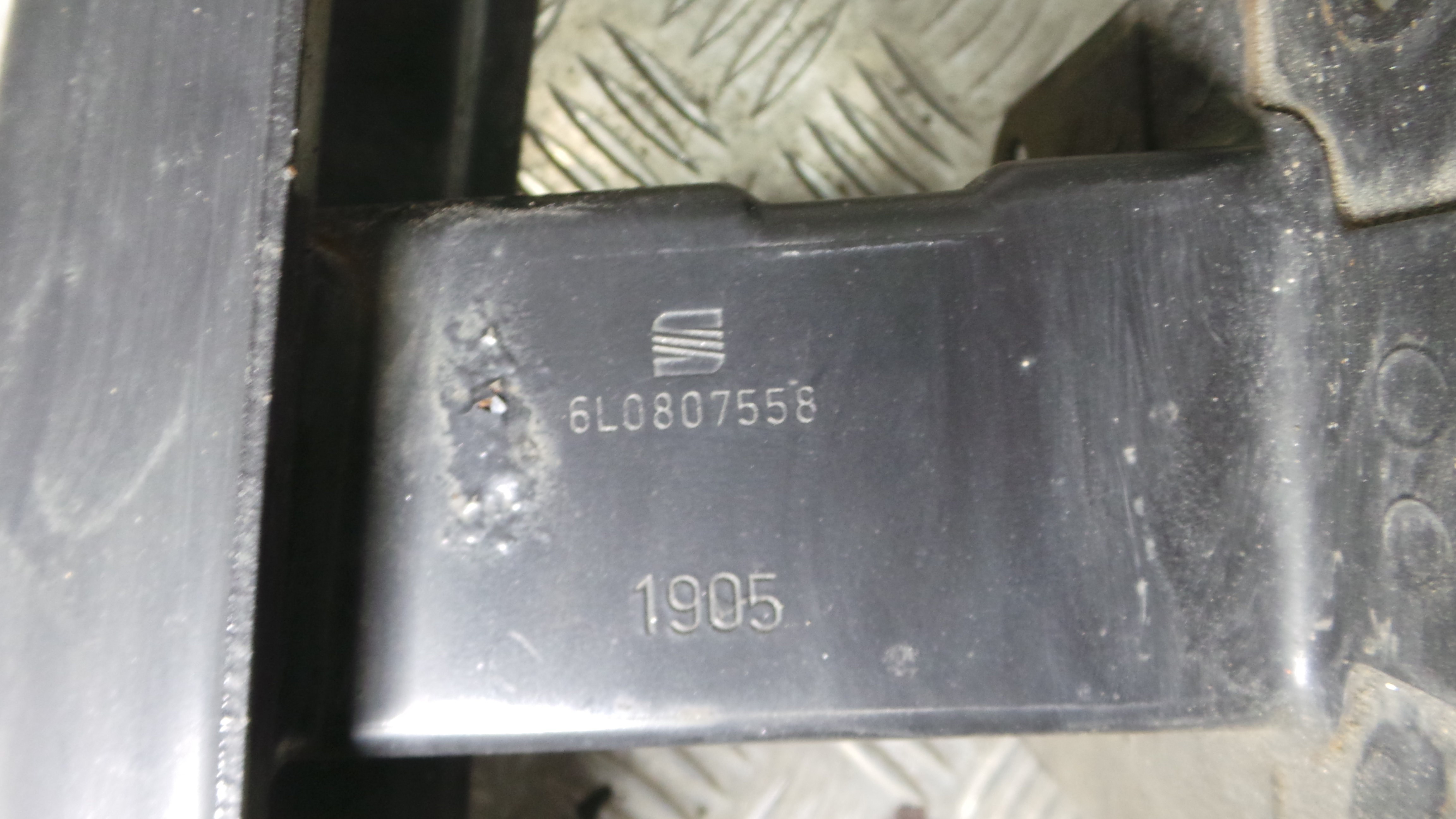 Reforco do Para Choques Traseiro 6L0807558 - VW POLO (9N_, 9A_)-33185141