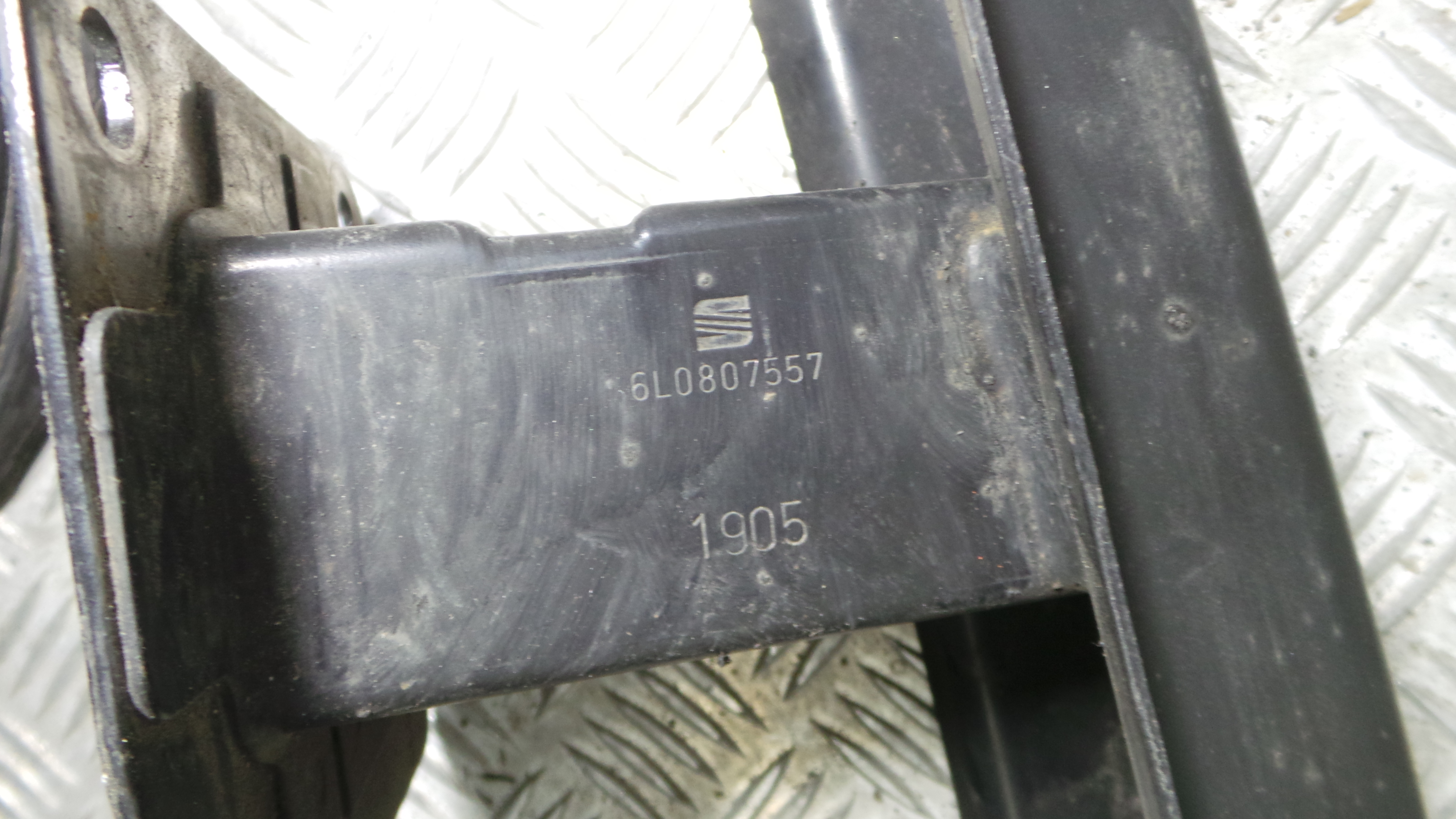 Reforco do Para Choques Traseiro 6L0807558 - VW POLO (9N_, 9A_)-33185141