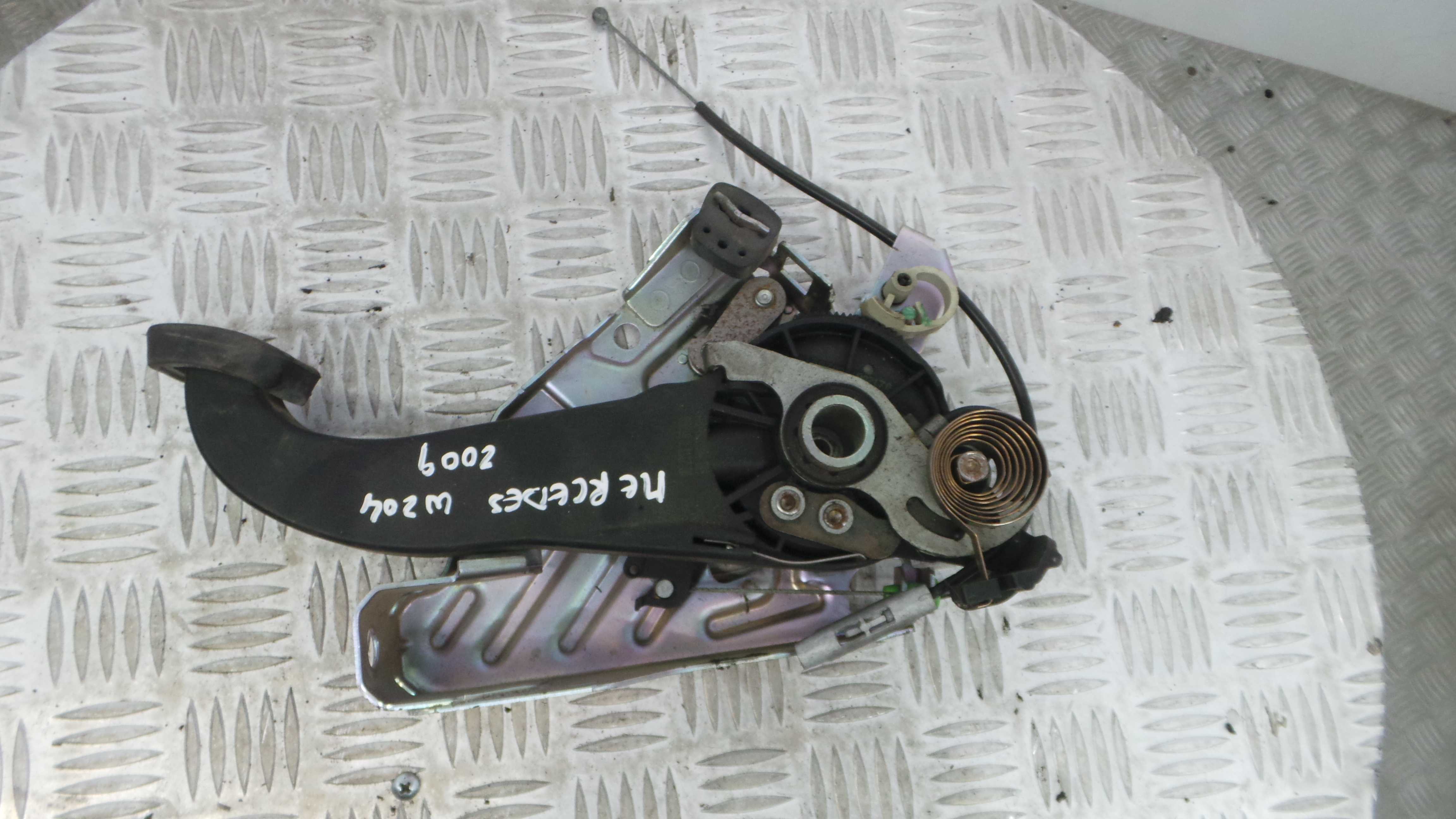 Travão de Estacionamento / Parque A2044200084 - MERCEDES-BENZ C-CLASS (W204)-33185584