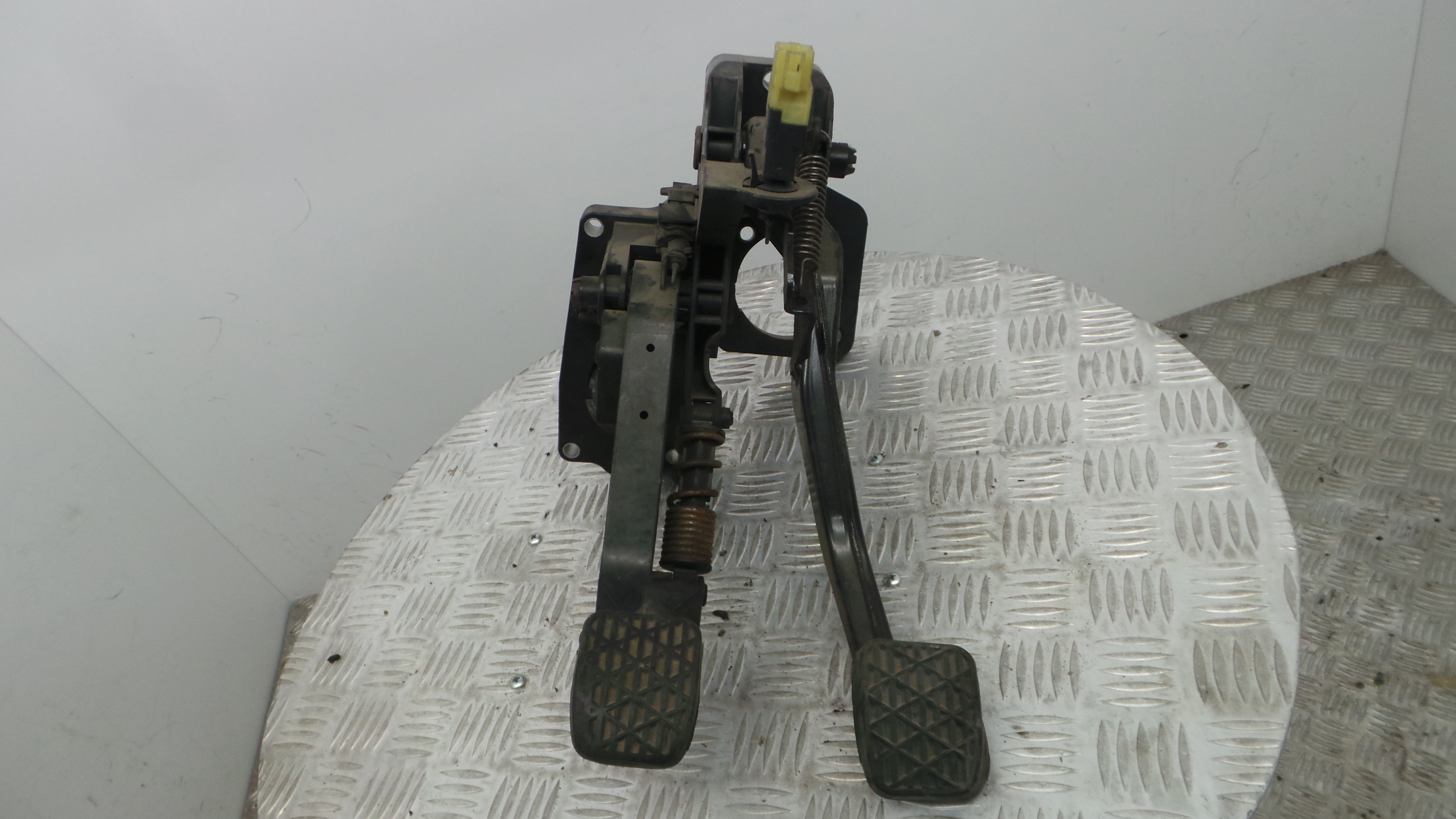 Pedal do Travão A1692900901 - MERCEDES-BENZ A-CLASS (W169)-33185601