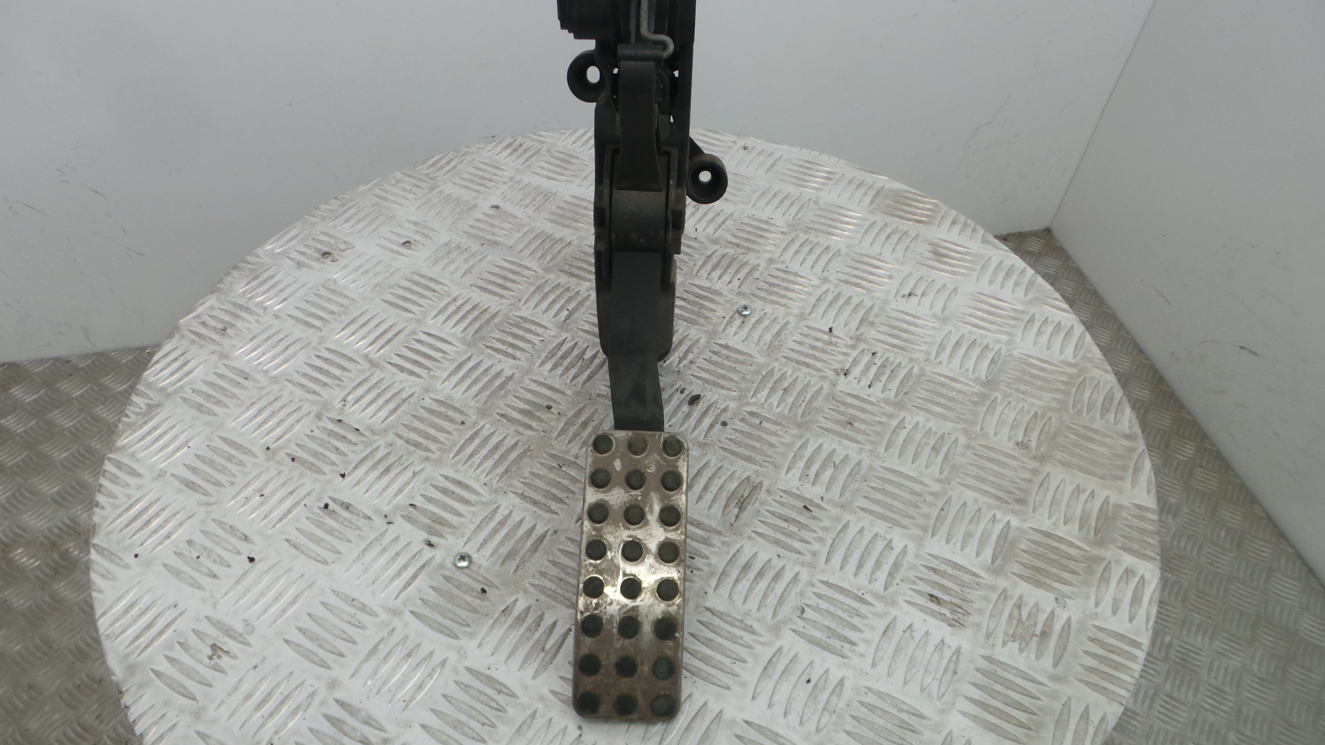 Pedal do Acelerador A1693000504 - MERCEDES-BENZ B-CLASS Sports Tourer (W245)-33185613 Pedal do Acelerador A1693000504 - MERCEDES-BENZ B-CLASS Sports Tourer (W245)-33185613