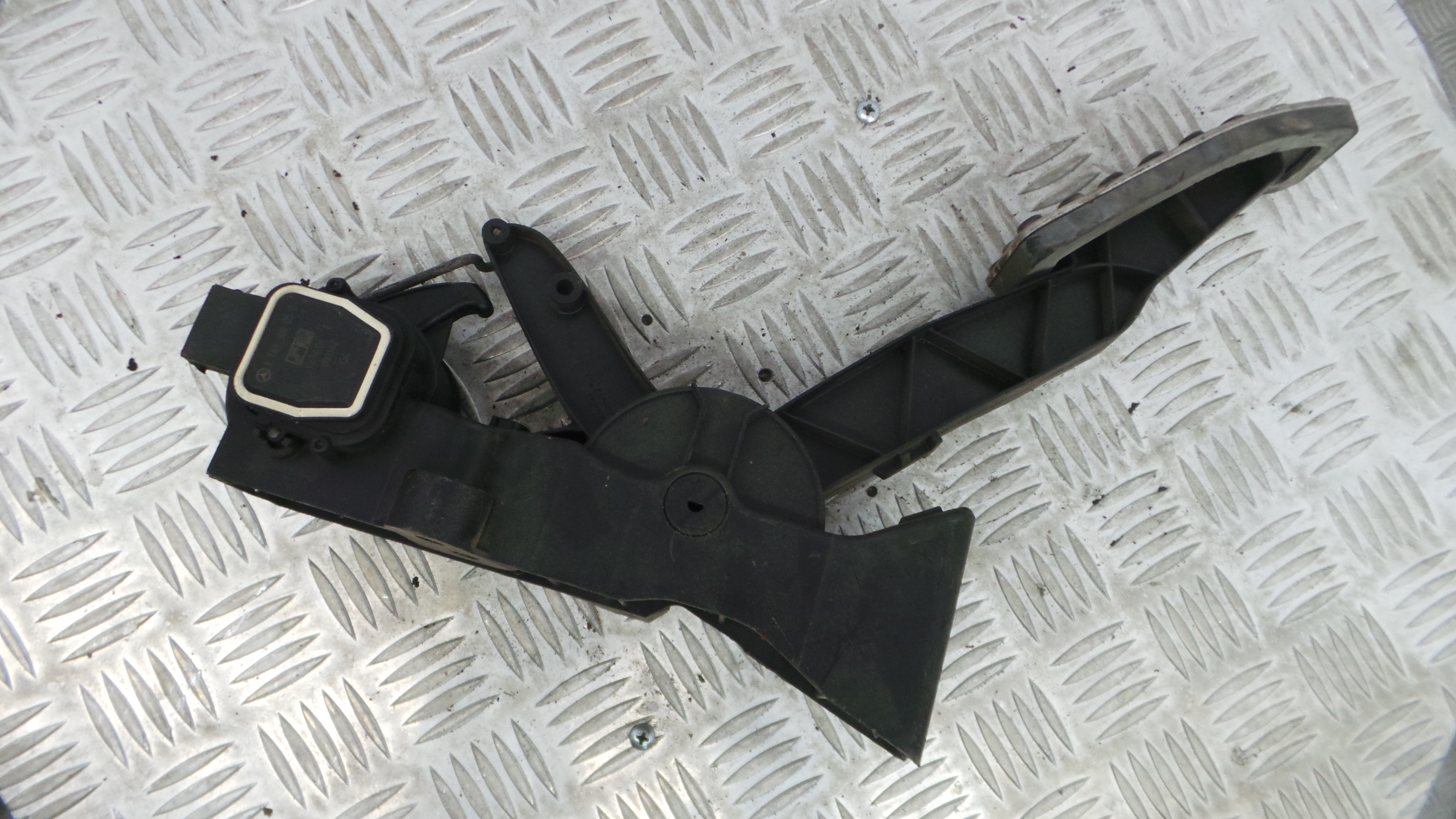 Pedal do Acelerador A1693000504 - MERCEDES-BENZ B-CLASS Sports Tourer (W245)-33185613