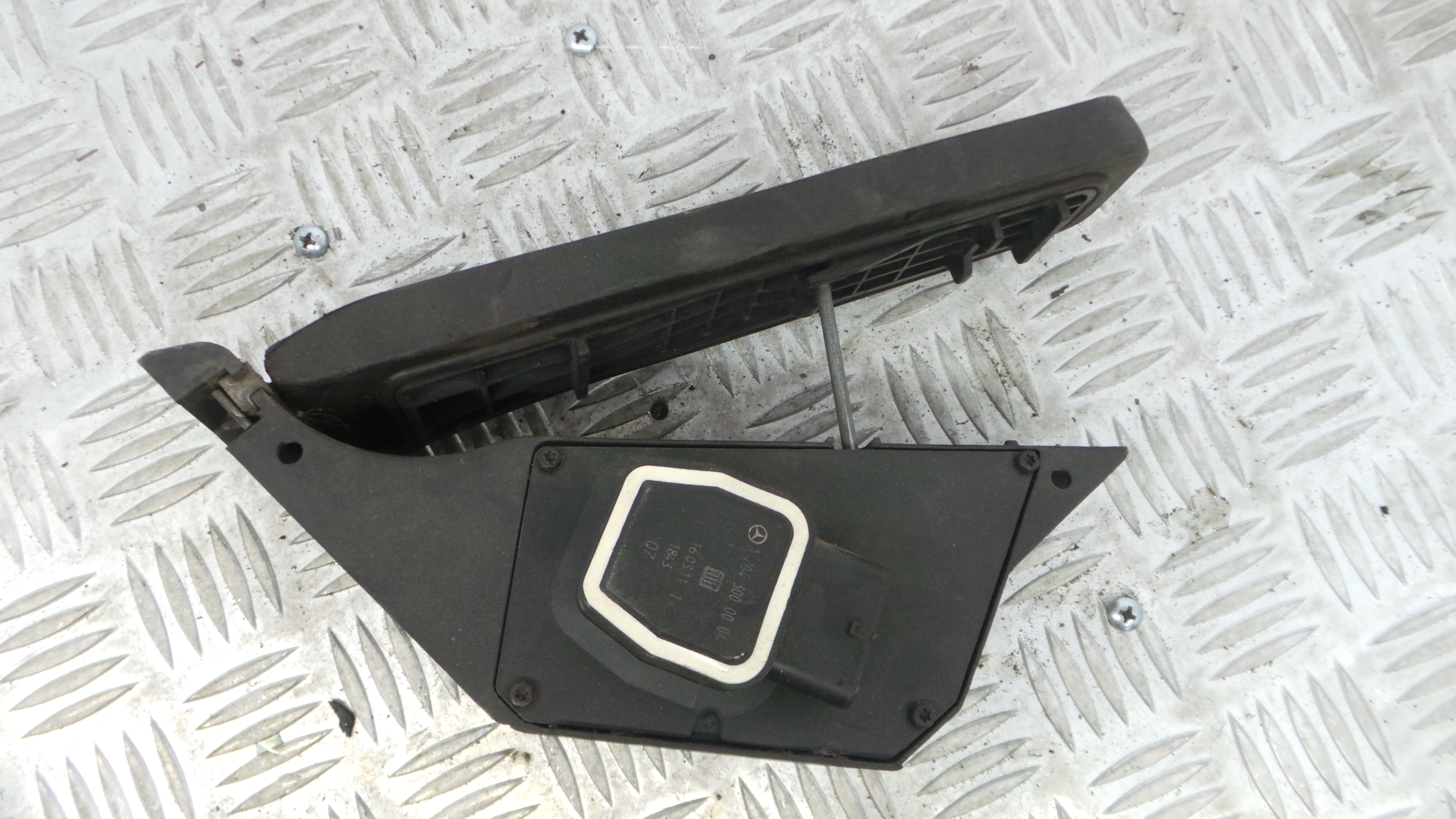 Pedal do Acelerador A2043000004 - MERCEDES-BENZ C-CLASS (W204)-33185665