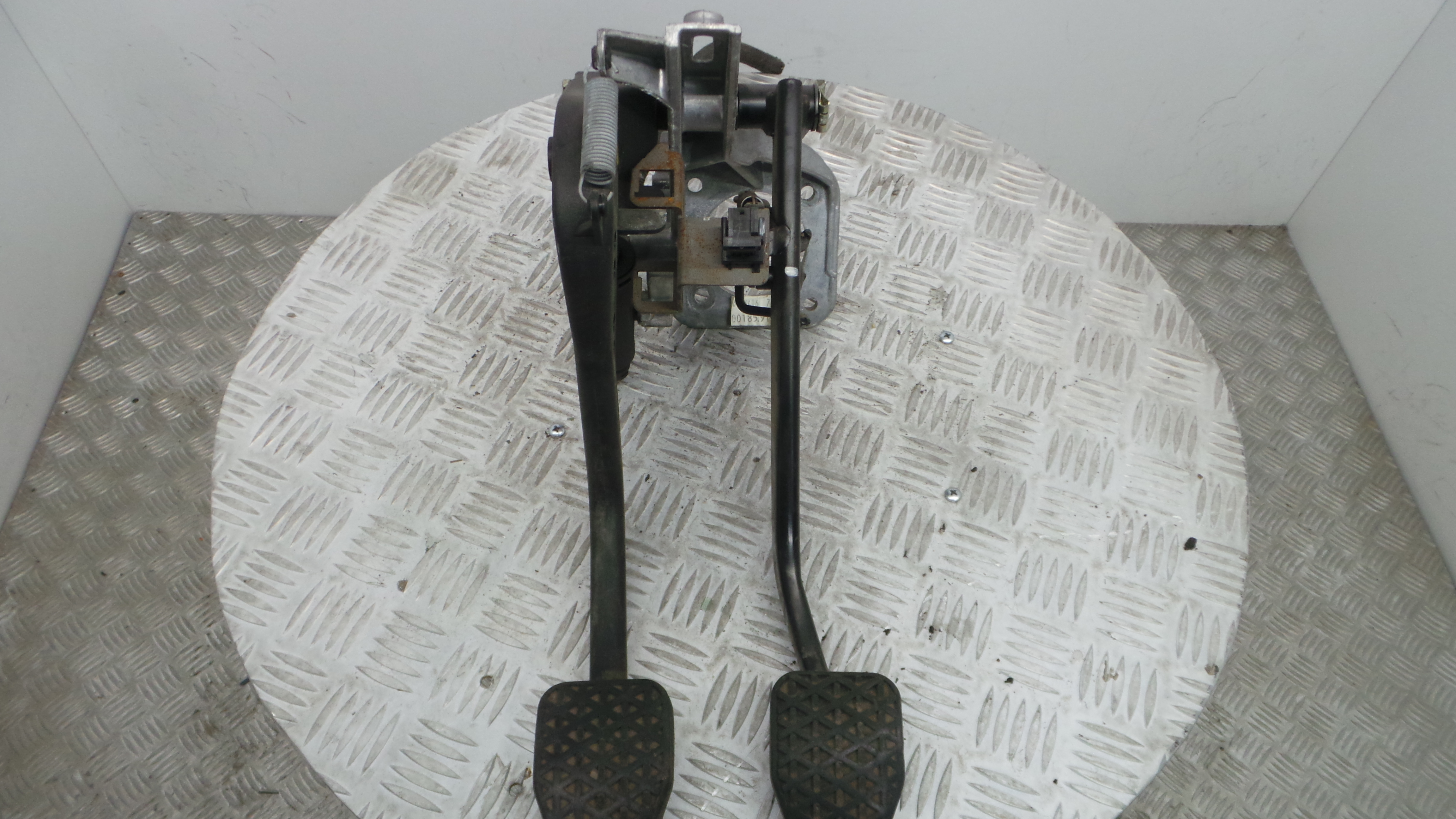 Pedal do Travão 35.11-2229128 - BMW 3 (E46)-33185757 Pedal do Travão 35.11-2229128 - BMW 3 (E46)-33185757