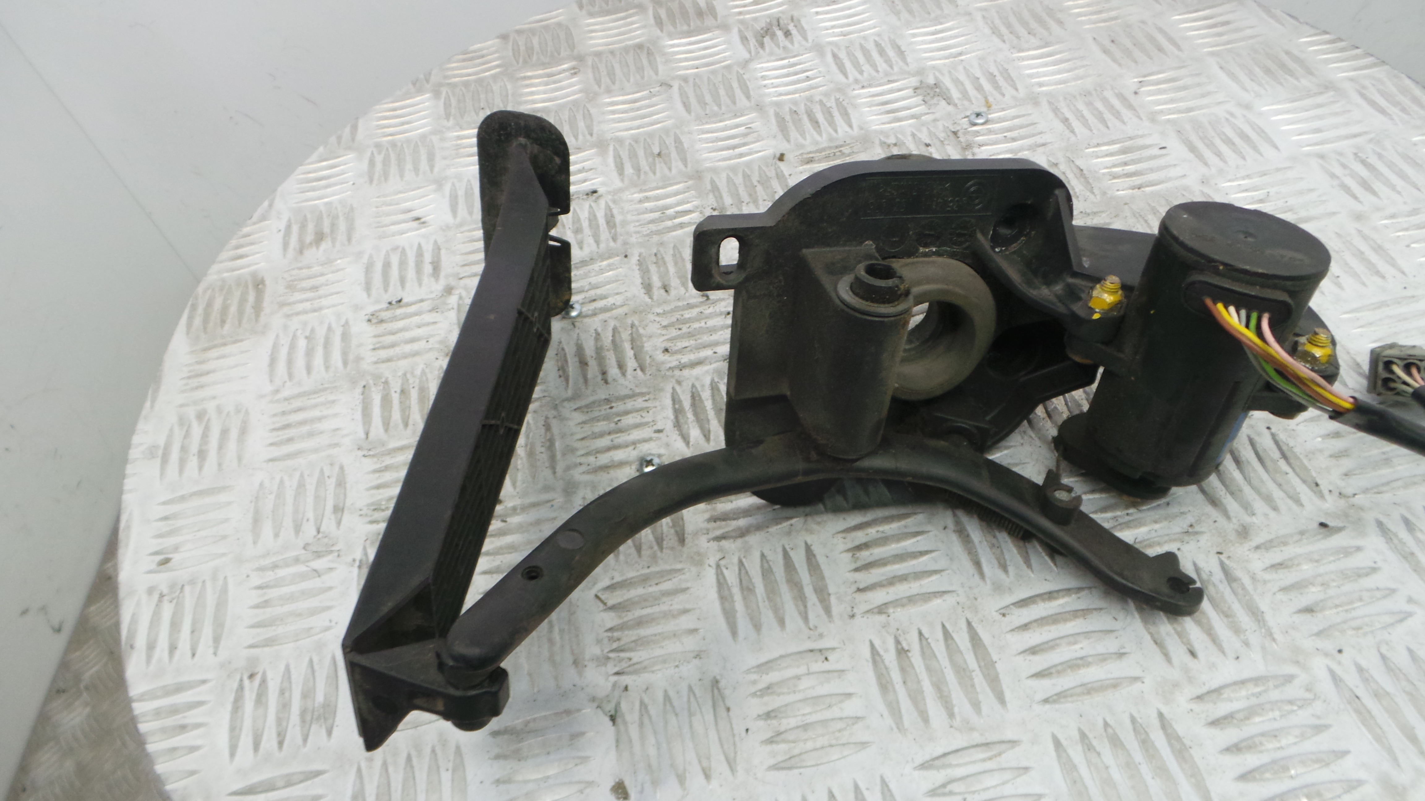 Pedal do Acelerador 35.41-1163875 - BMW 3 (E46)-33186225 Pedal do Acelerador 35.41-1163875 - BMW 3 (E46)-33186225