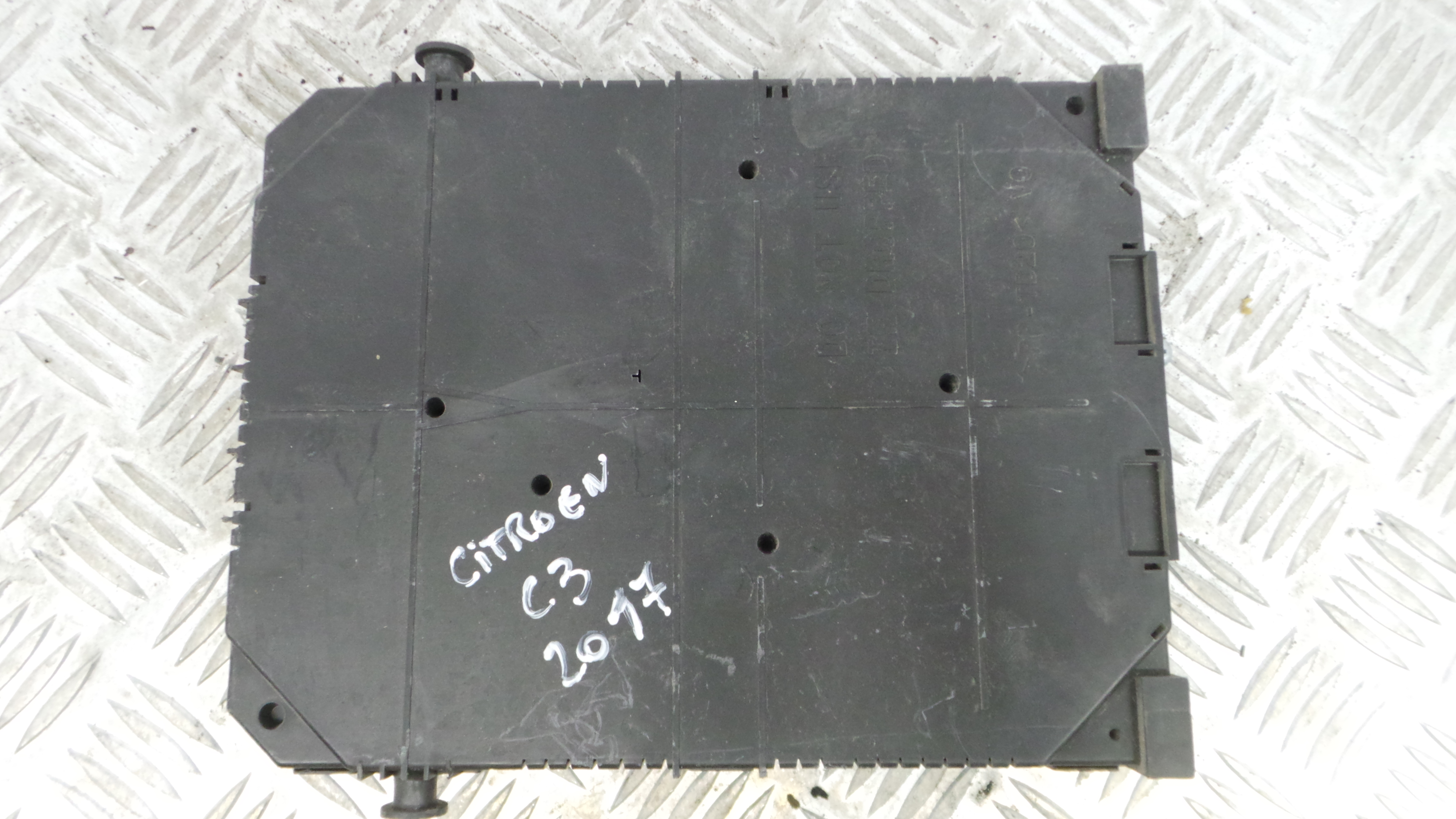 Caixa dos Fusíveis / BSI / UCH / SAM 9819851280 - CITROËN C3 / C3 ORIGIN III (SX)-33186357