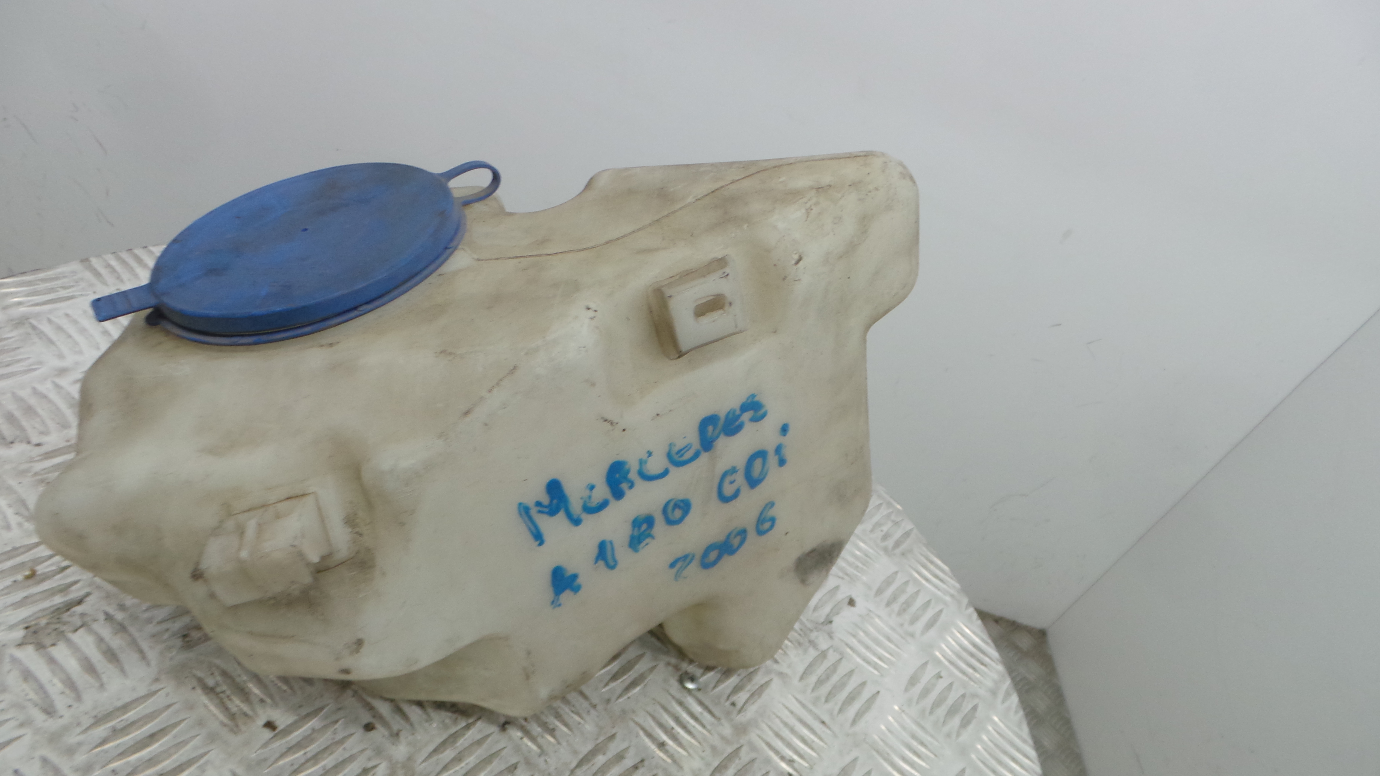 Depósito De Água Do Limpa-vidros A169869020 - MERCEDES-BENZ A-CLASS (W169)-33187630