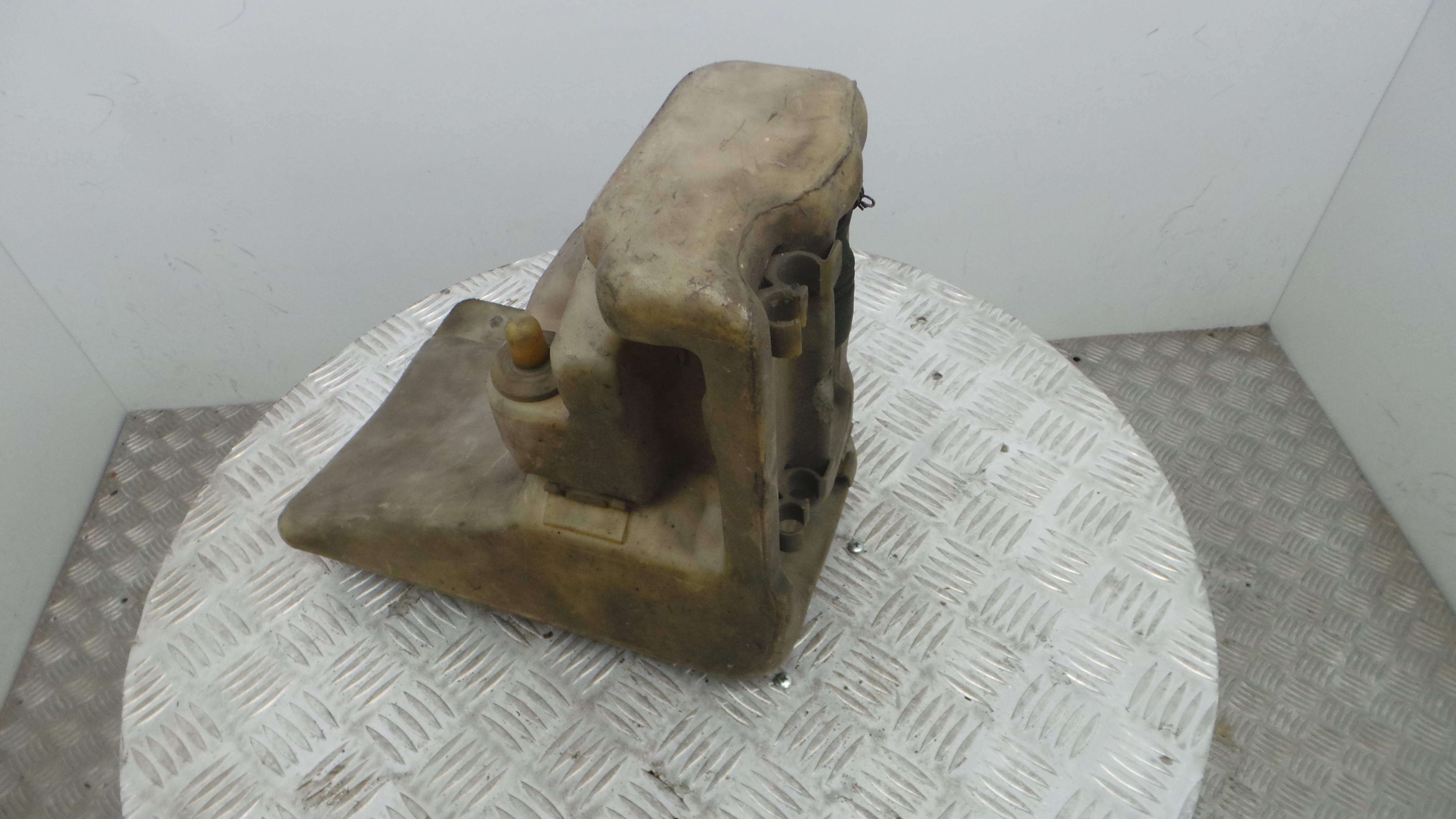 Depósito De Água Do Limpa-vidros 2028690020 - MERCEDES-BENZ C-CLASS (W202)-33187633