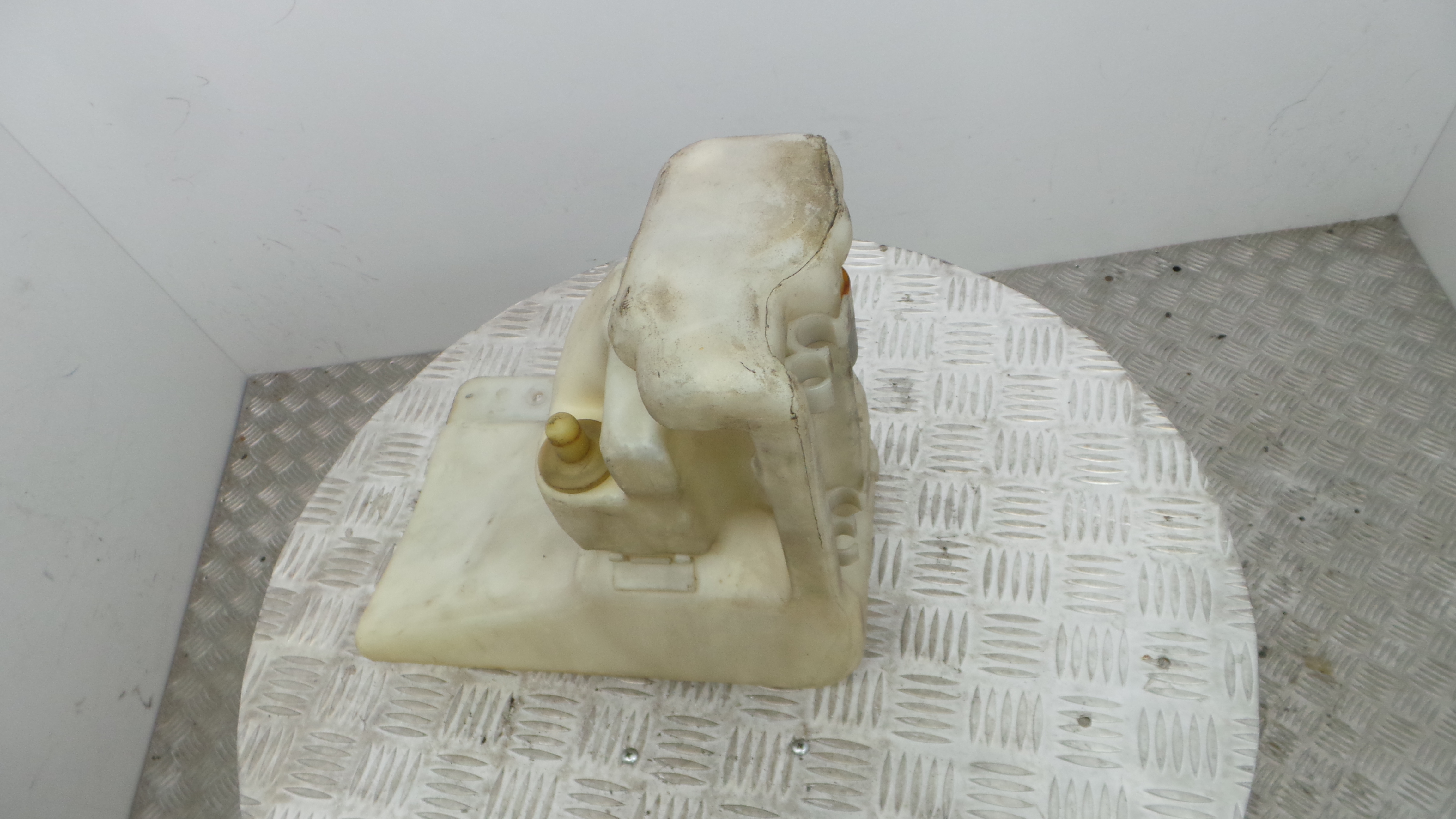 Depósito De Água Do Limpa-vidros 2028690020 - MERCEDES-BENZ C-CLASS (W202)-33187636