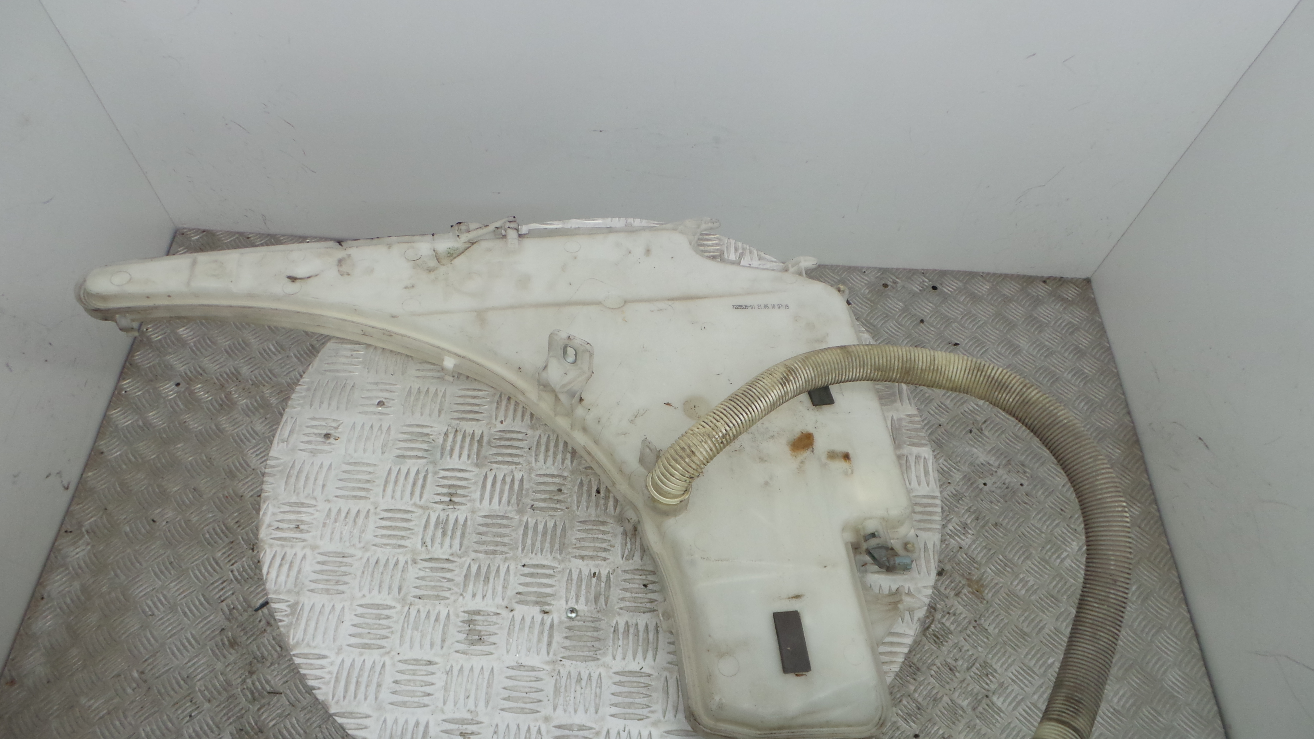 Depósito De Água Do Limpa-vidros 7229535 - BMW 1 (E87)-33187666